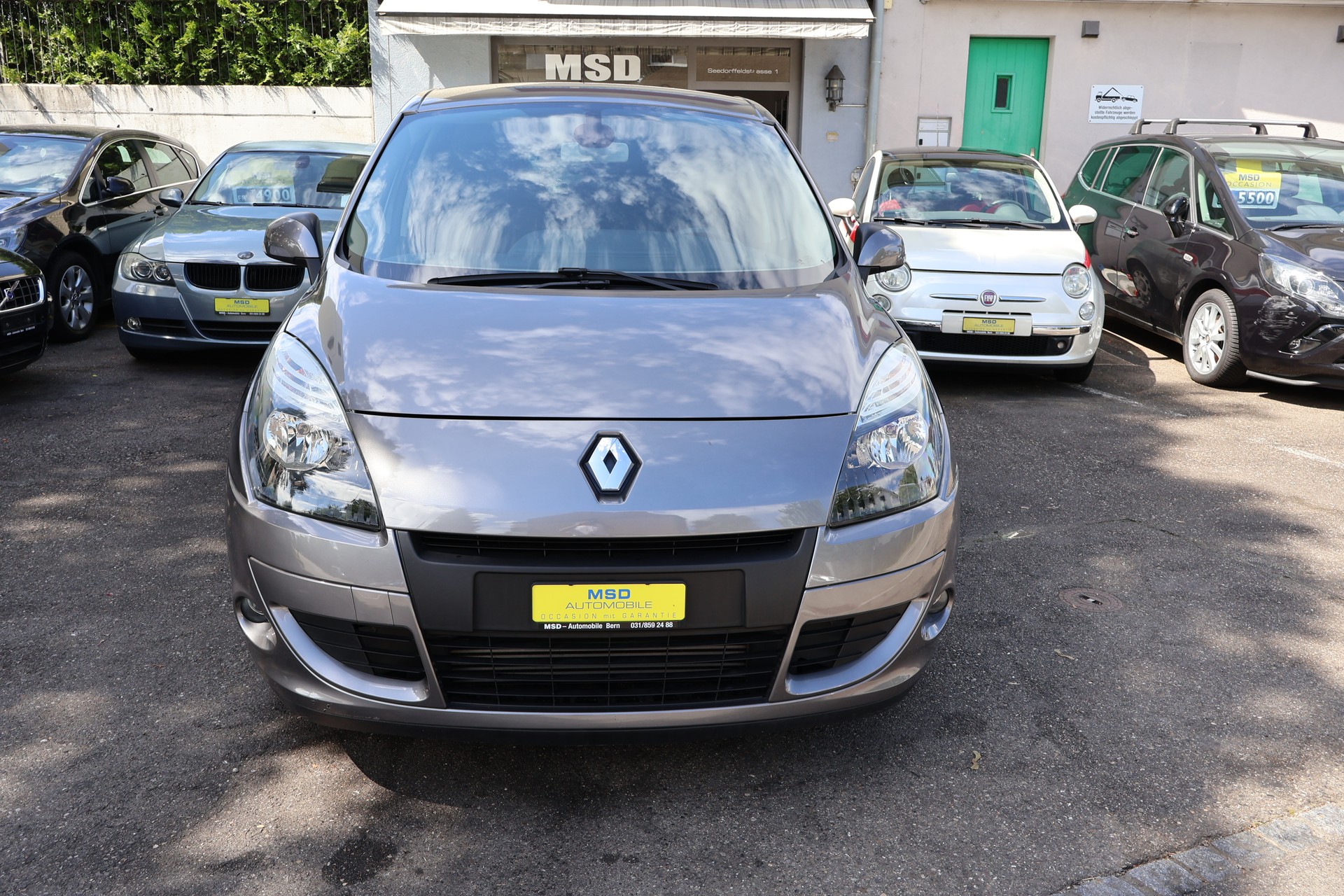 RENAULT Scénic 1.4 16V Turbo Expression-image-2