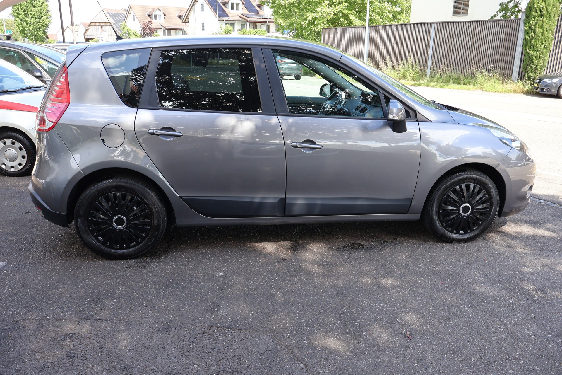 RENAULT Scénic 1.4 16V Turbo Expression-image-3