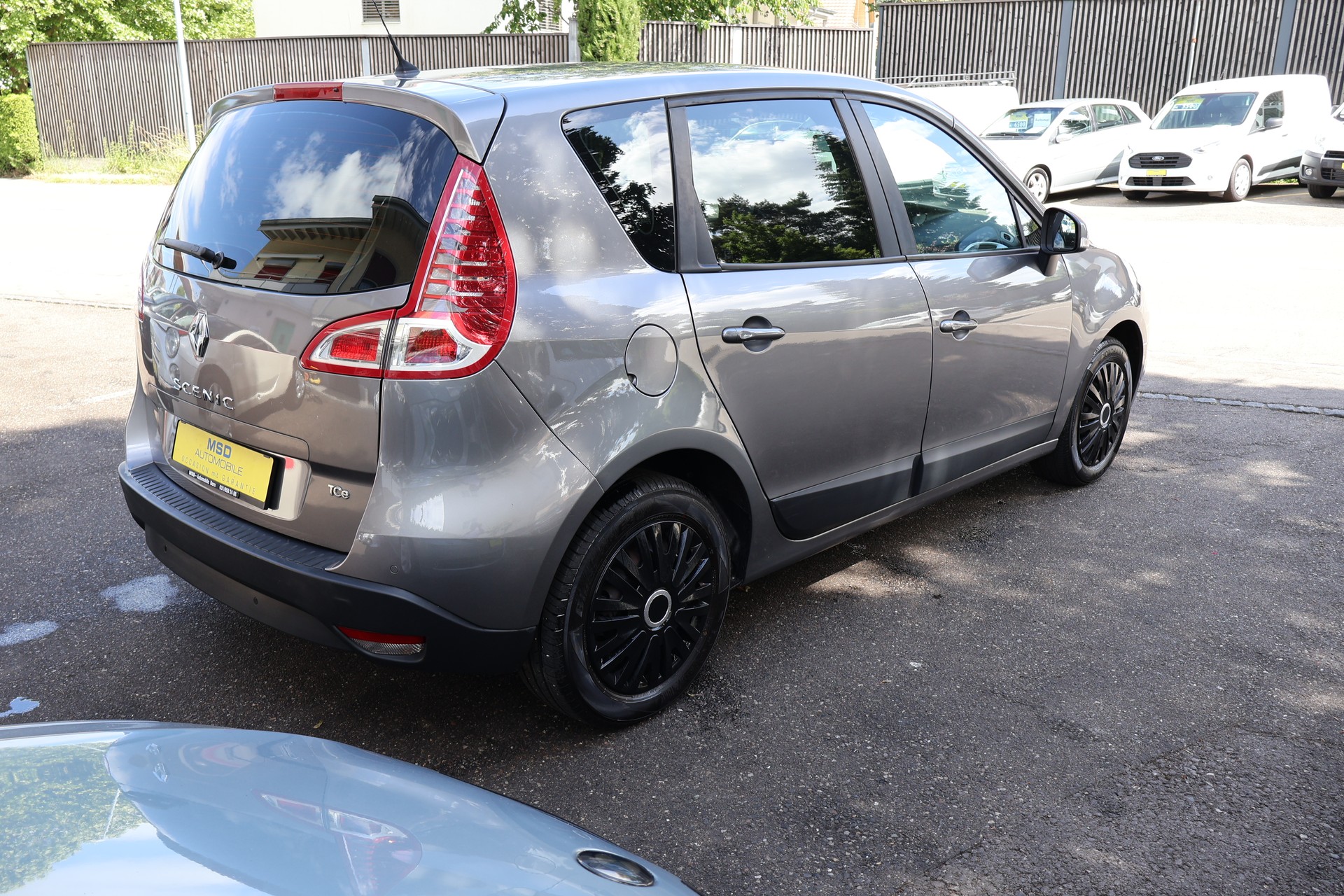 RENAULT Scénic 1.4 16V Turbo Expression-image-4