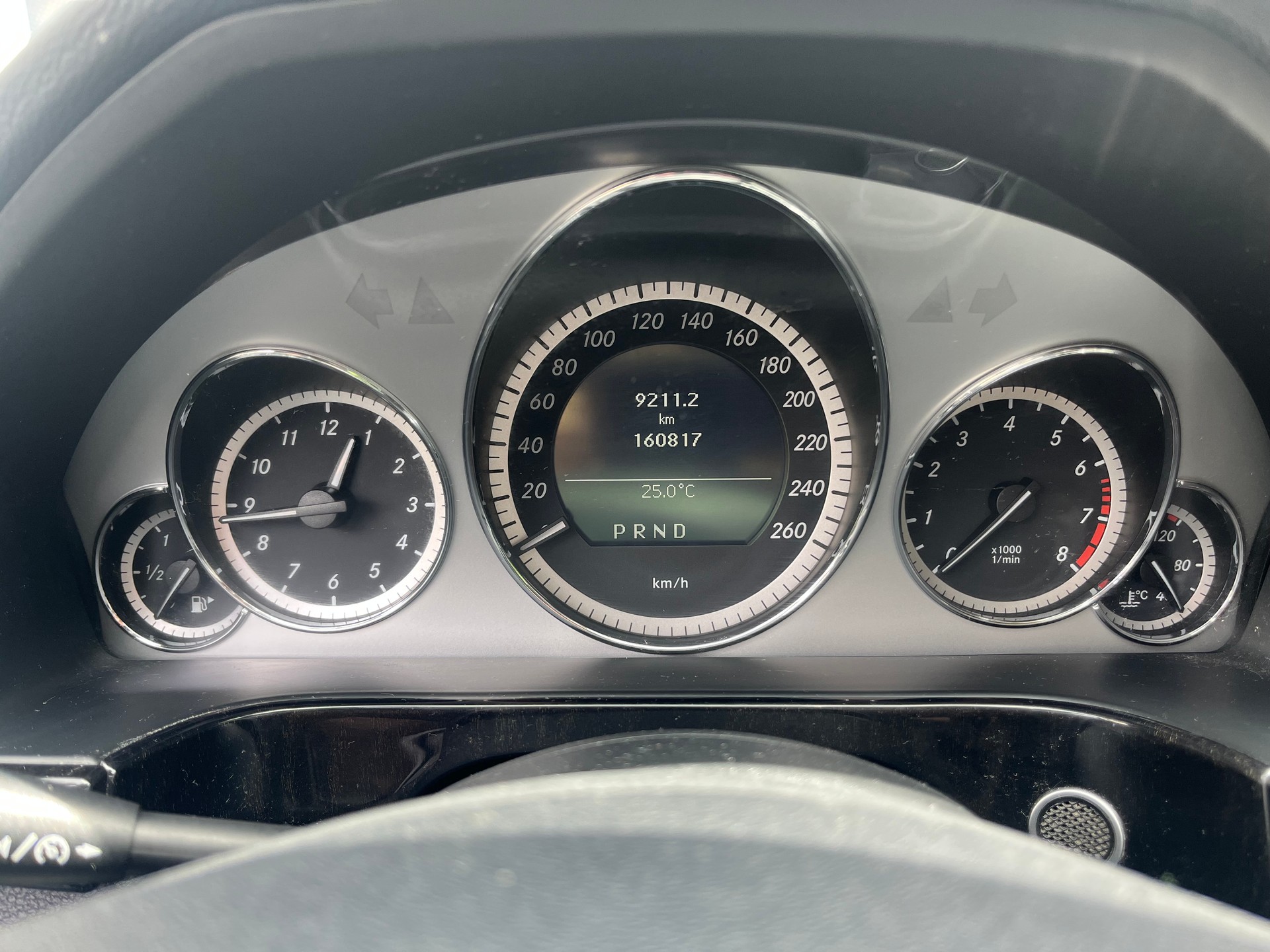 MERCEDES-BENZ E 250 CGI BlueEfficiency Avantgarde Automatic-image-13