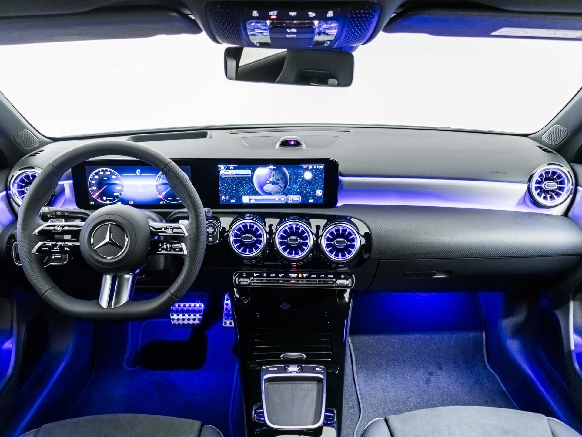 MERCEDES-BENZ A 250 4MATIC-image-10