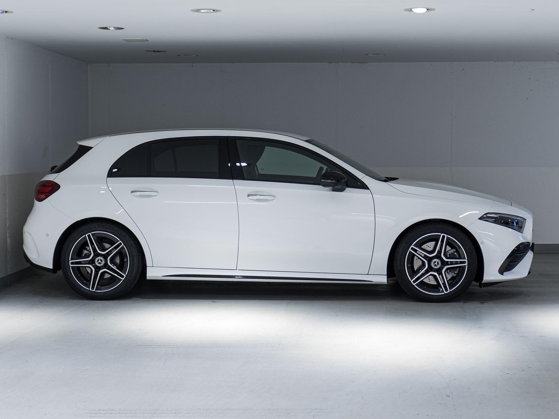 MERCEDES-BENZ A 250 4MATIC-image-1