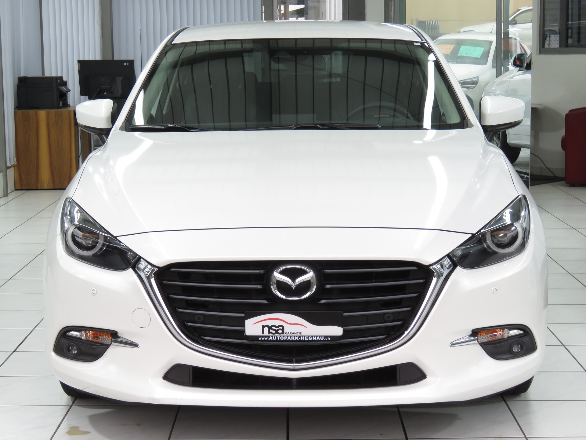 MAZDA 3 SKYACTIV-G 120 Revolution-image-1