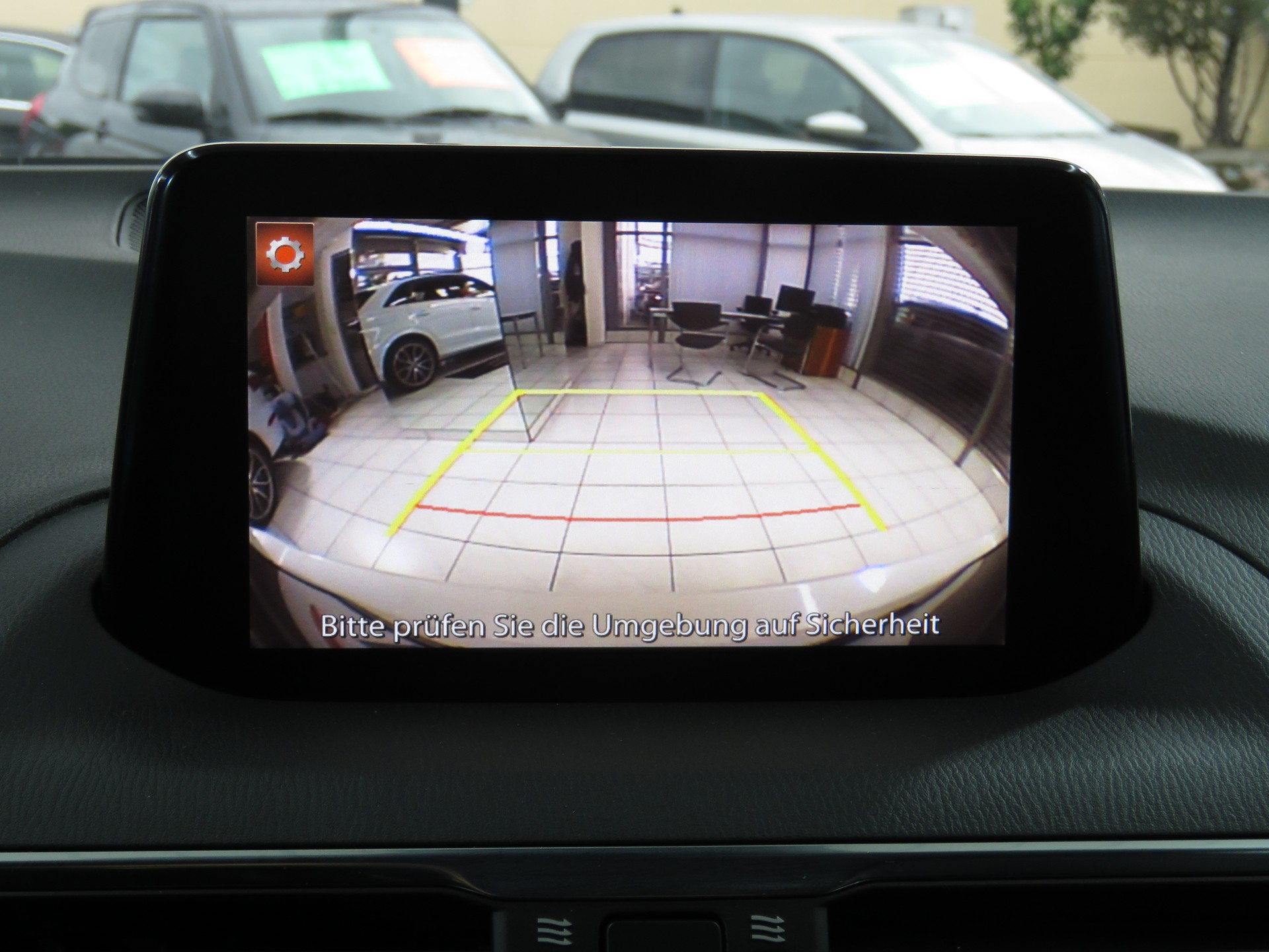 MAZDA 3 SKYACTIV-G 120 Revolution-image-22