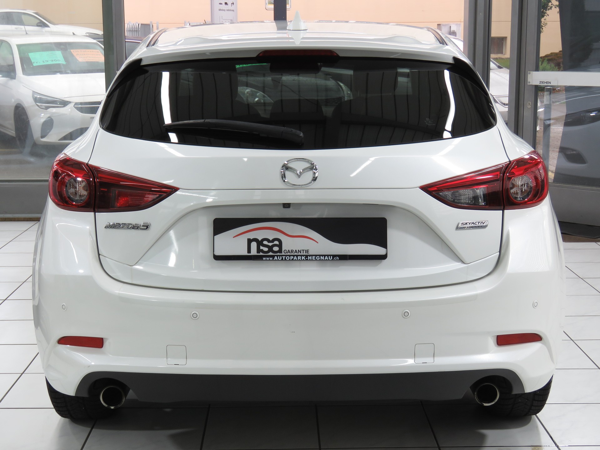 MAZDA 3 SKYACTIV-G 120 Revolution-image-4