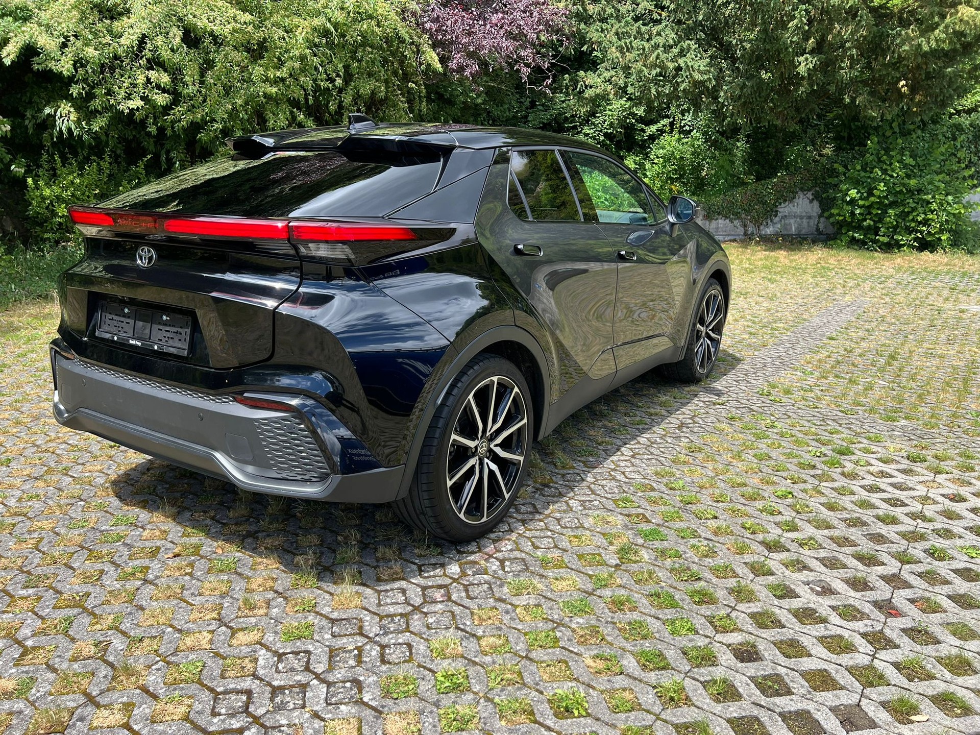 TOYOTA 2.0 HEV GR Sport Premiere 4x4-image-4