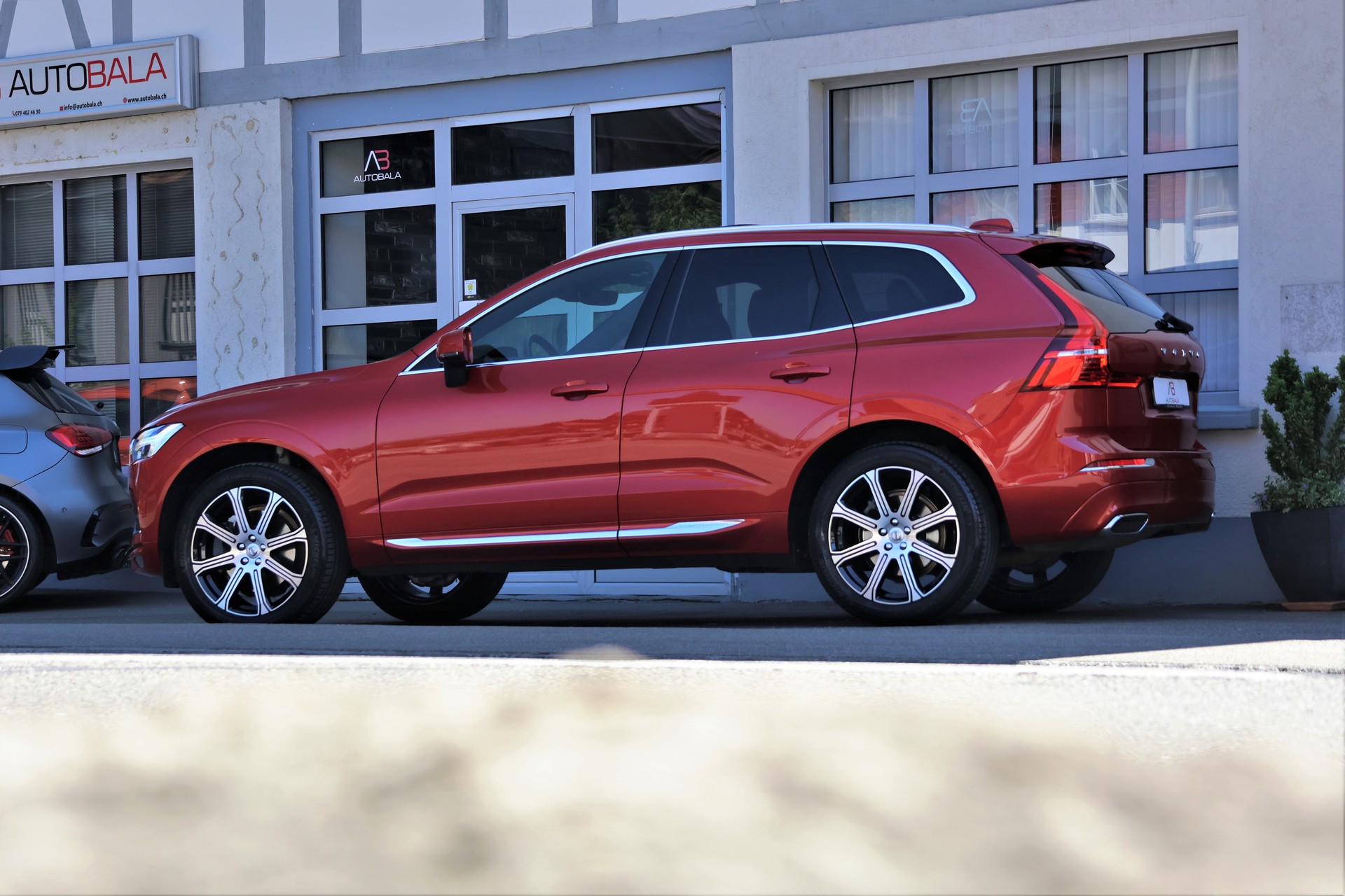 VOLVO XC60 T5 AWD Inscription Geartronic (CH) + 2.4T AHK-image-4