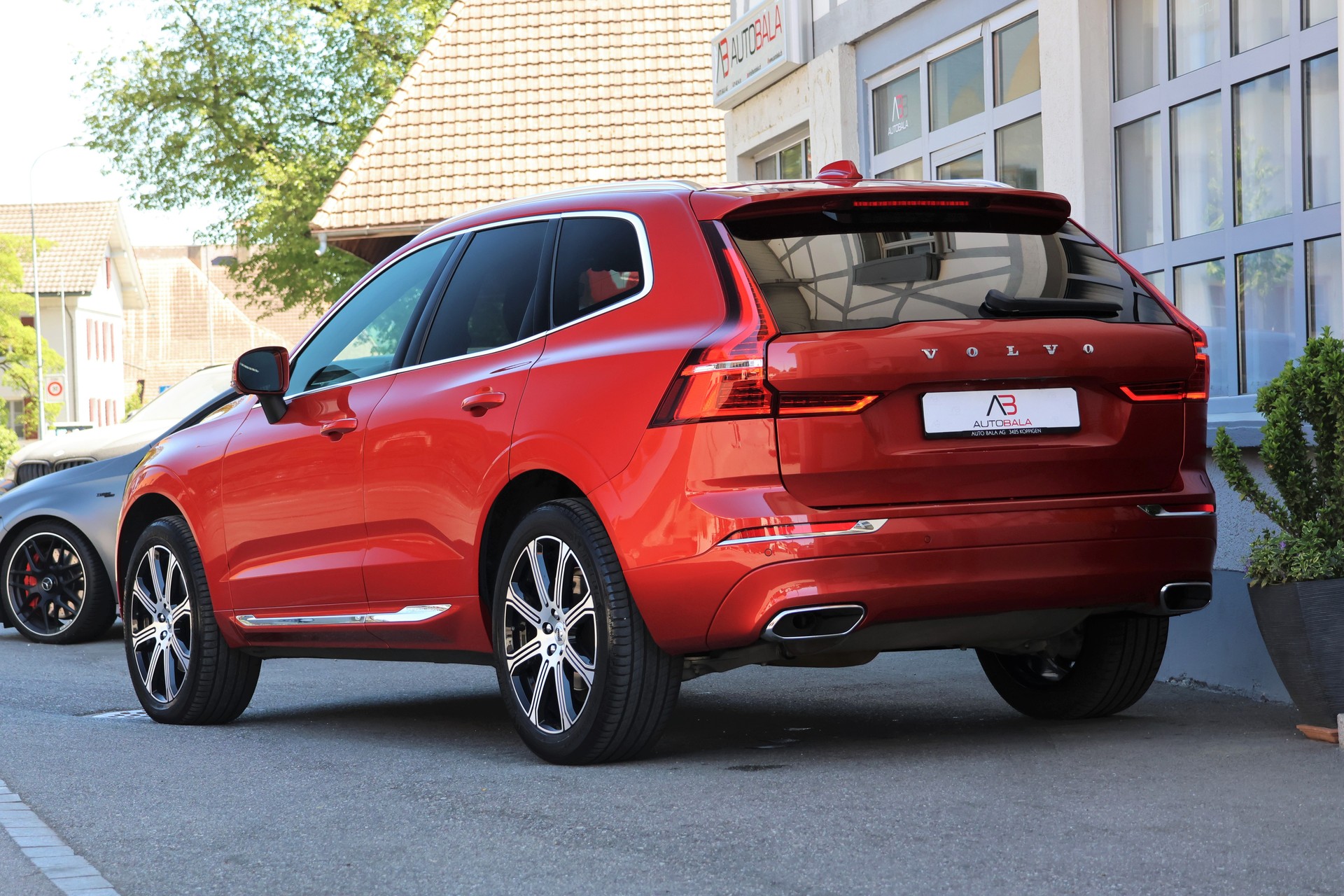 VOLVO XC60 T5 AWD Inscription Geartronic (CH) + 2.4T AHK-image-3
