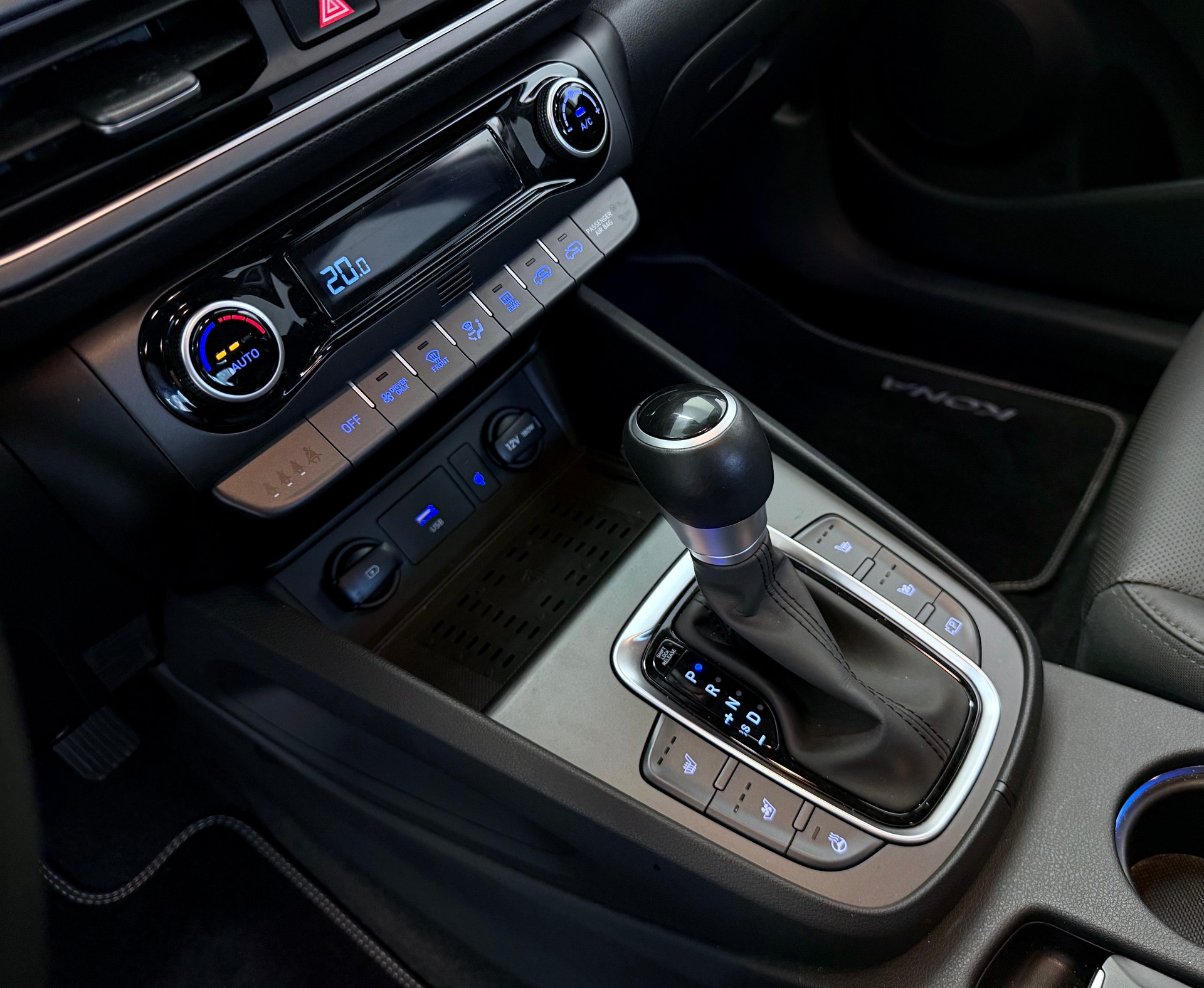HYUNDAI Kona 1.6 GDi HEV Vertex DCT-image-23