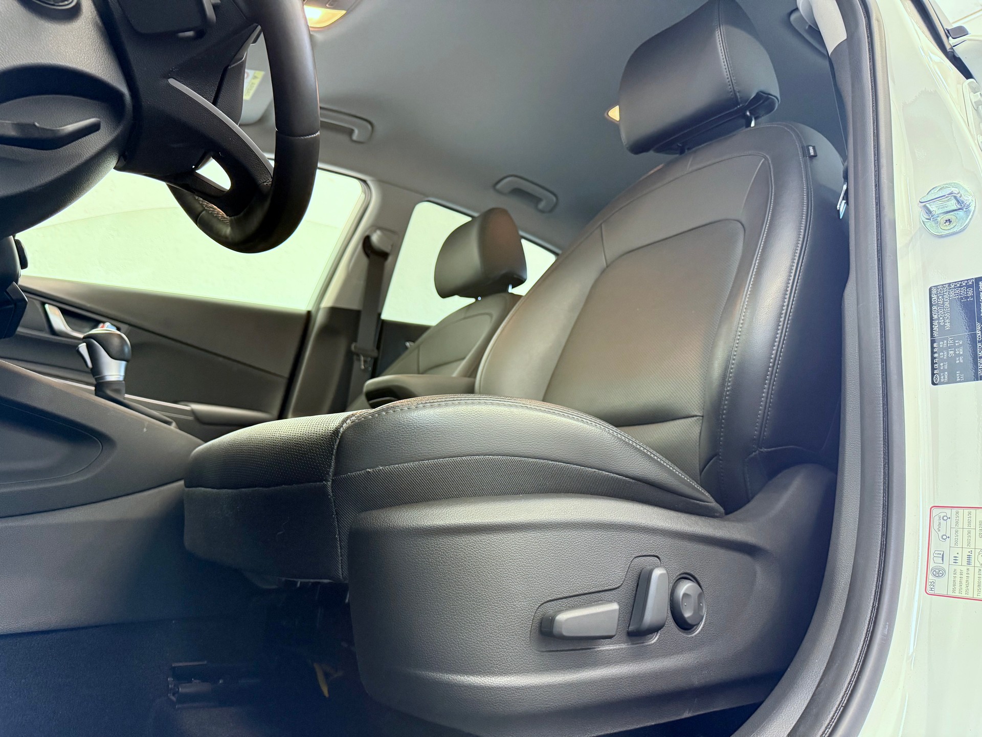 HYUNDAI Kona 1.6 GDi HEV Vertex DCT-image-18
