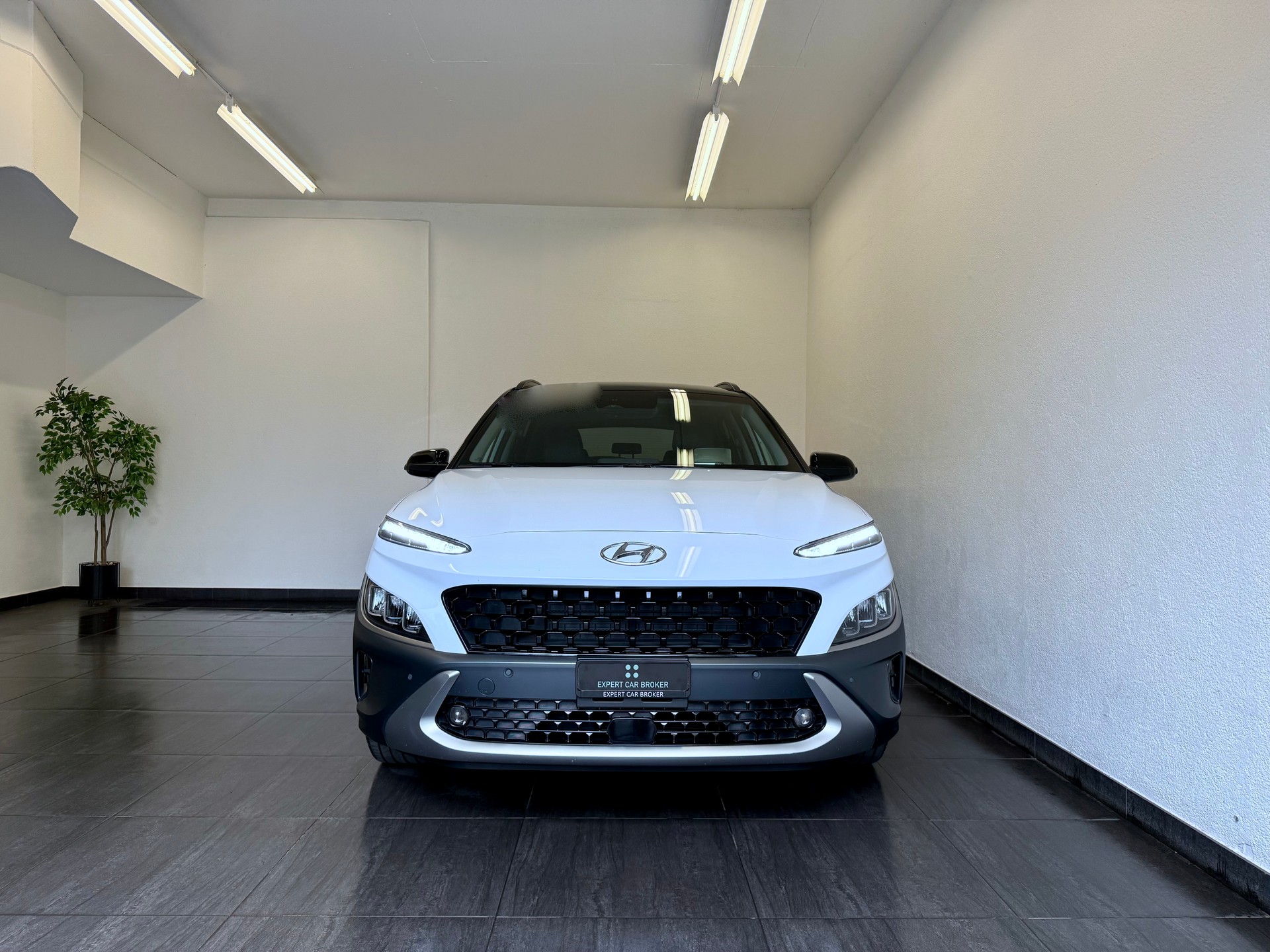 HYUNDAI Kona 1.6 GDi HEV Vertex DCT-showroom-element-3