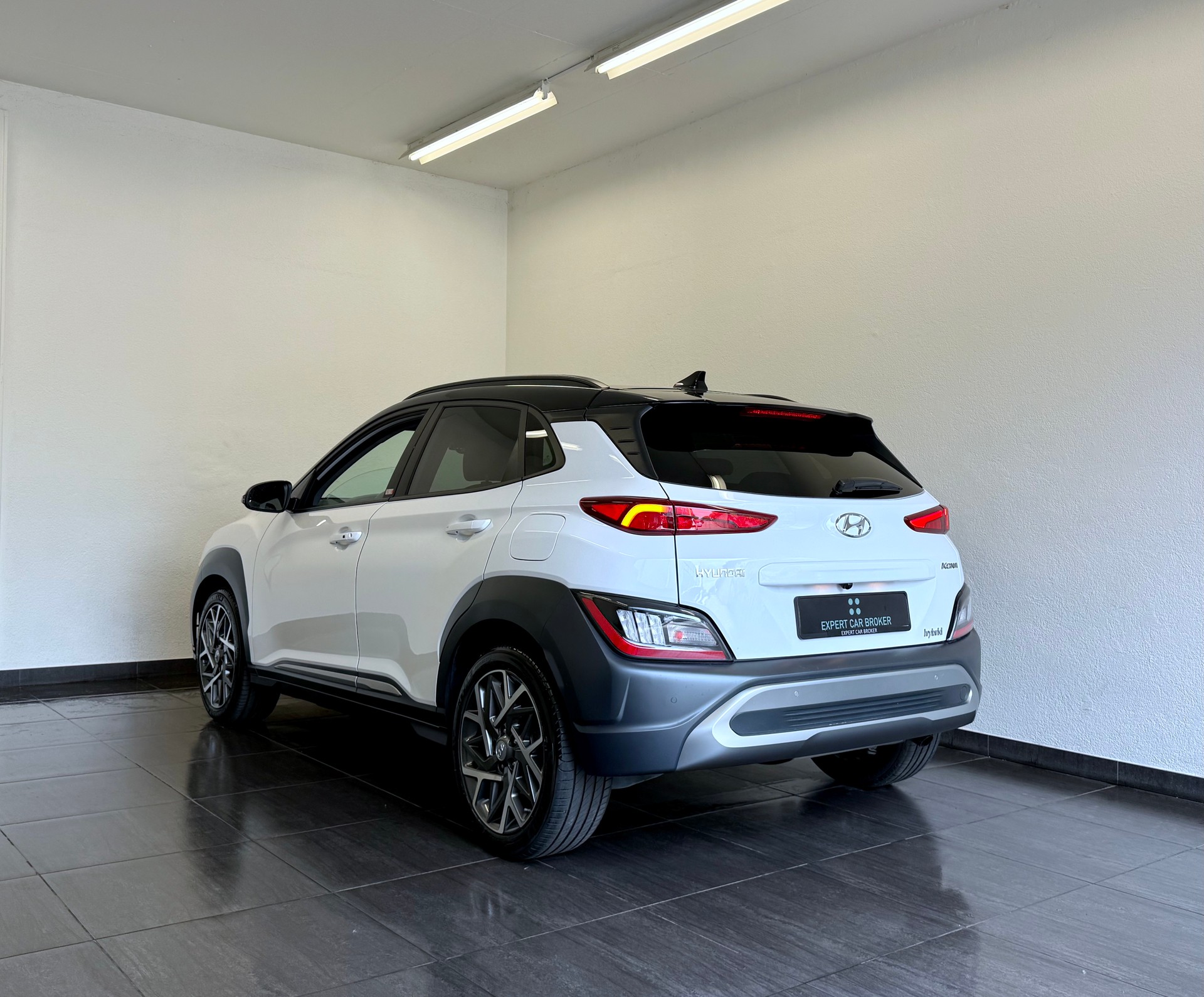 HYUNDAI Kona 1.6 GDi HEV Vertex DCT-image-9