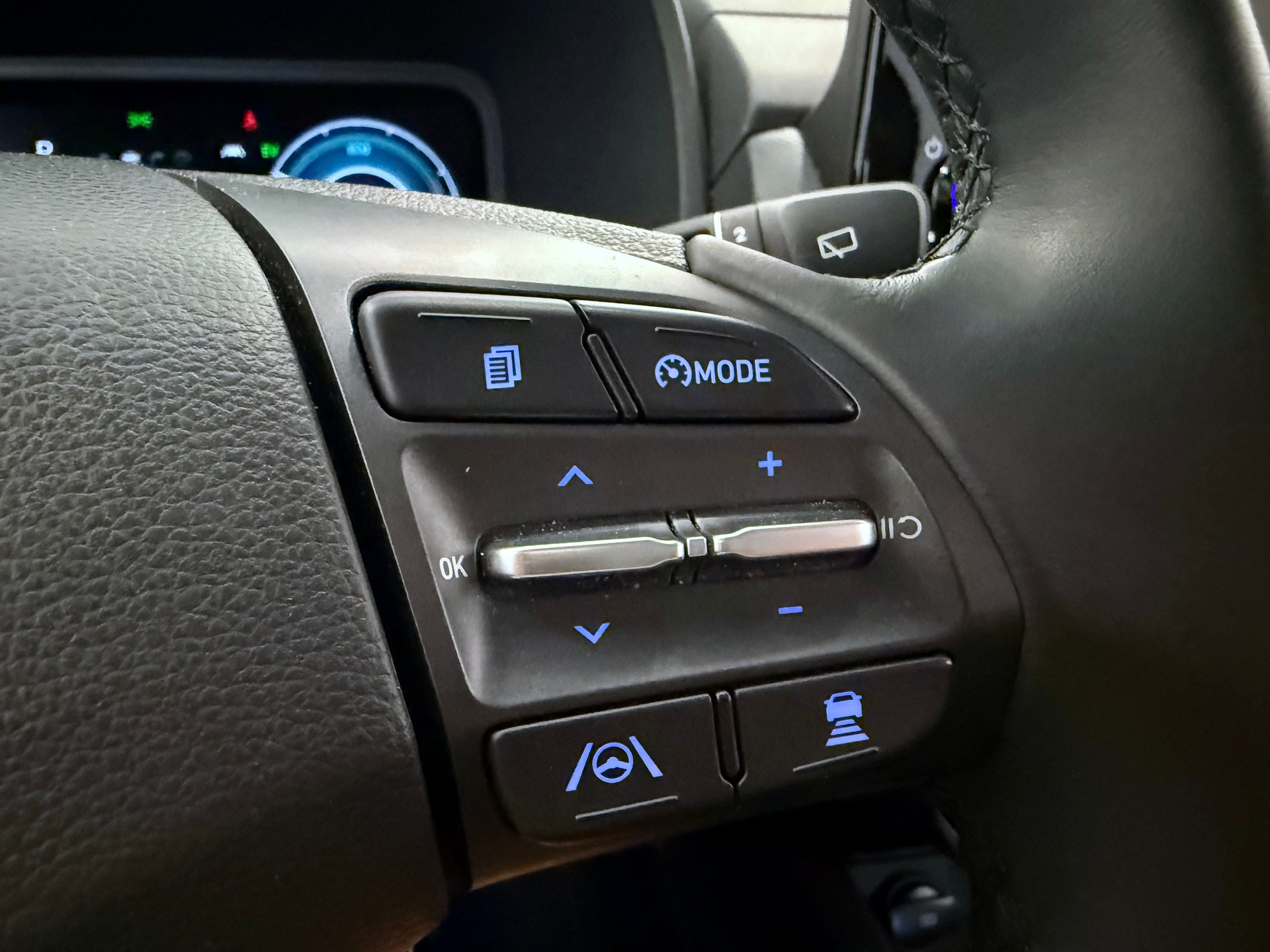 HYUNDAI Kona 1.6 GDi HEV Vertex DCT-image-26
