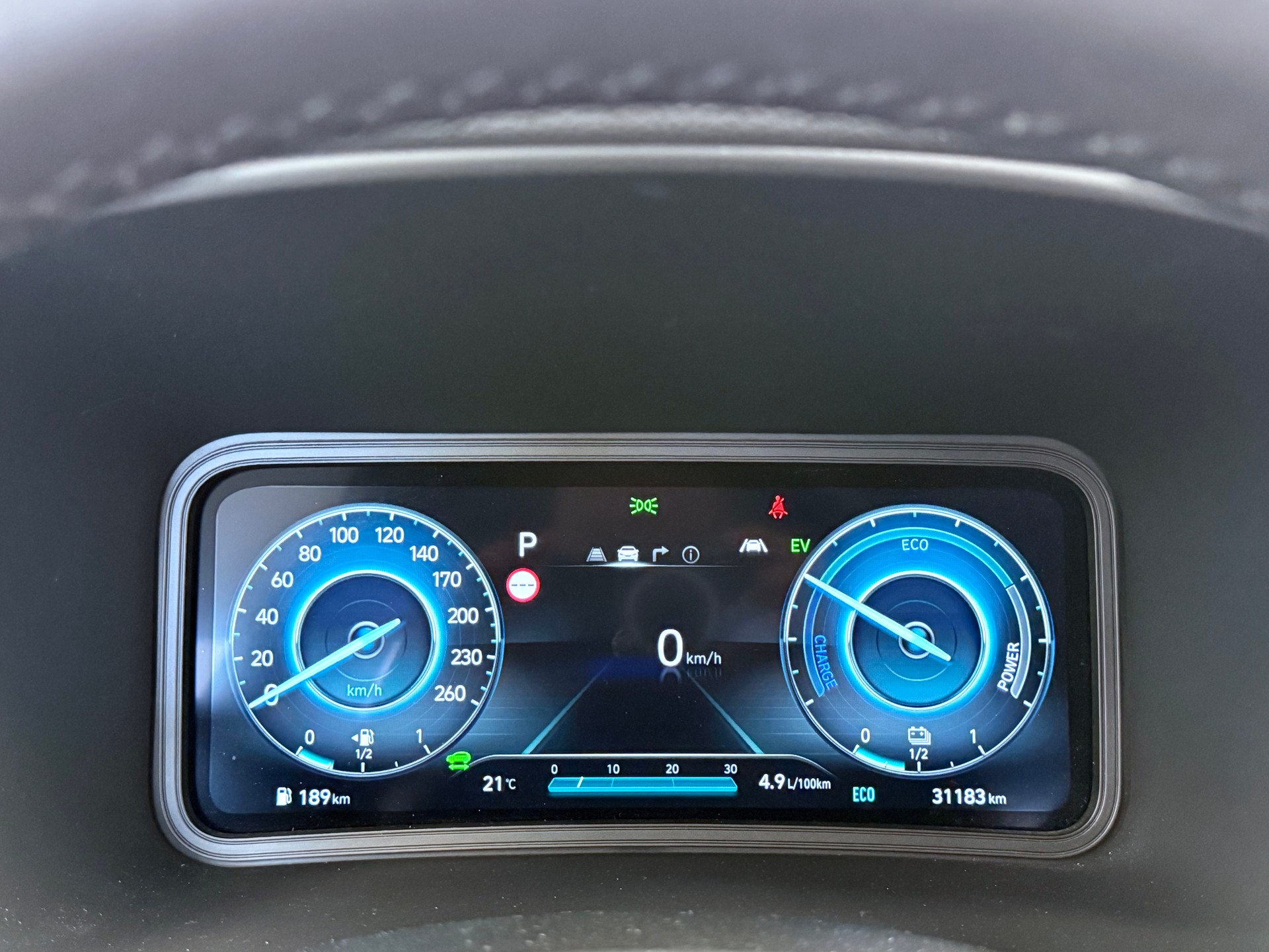 HYUNDAI Kona 1.6 GDi HEV Vertex DCT-image-24