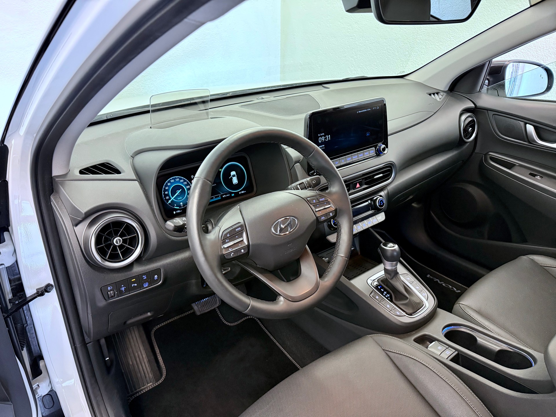 HYUNDAI Kona 1.6 GDi HEV Vertex DCT-image-15