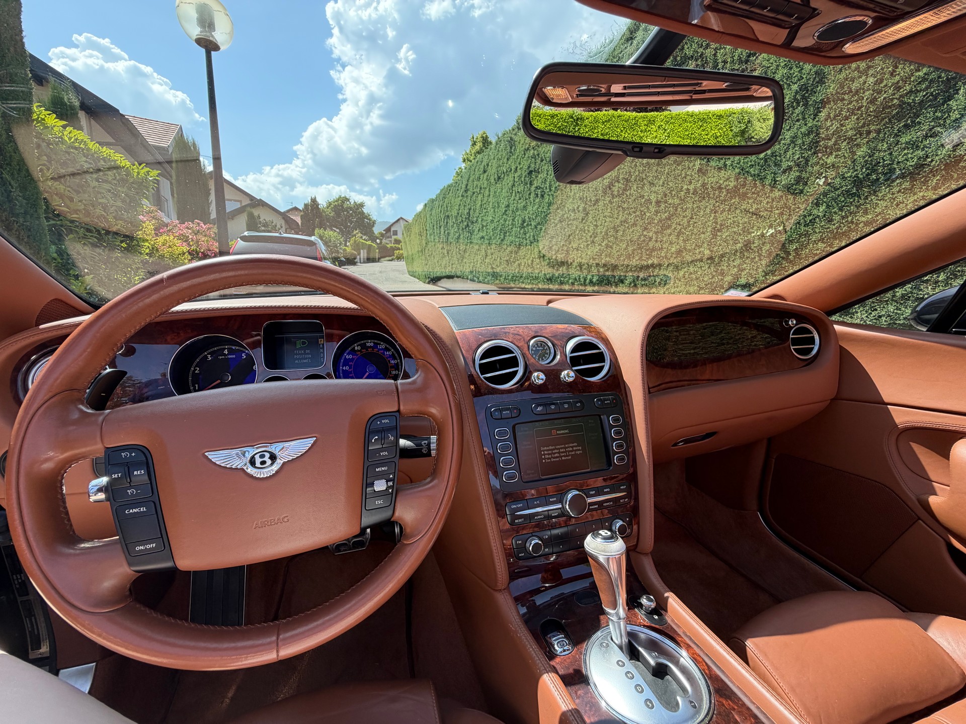 BENTLEY GTC W12 6.0-image-5