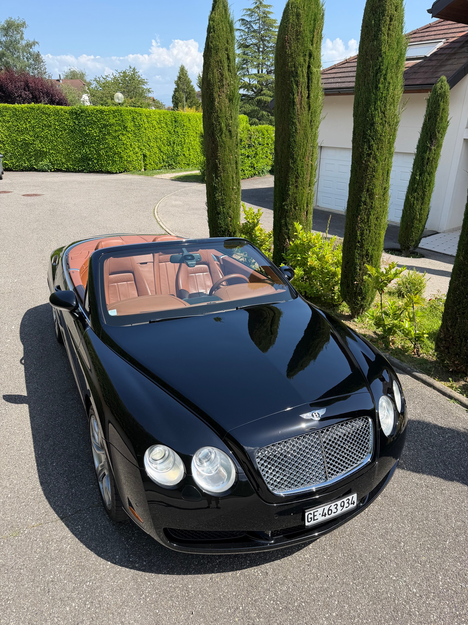 BENTLEY GTC W12 6.0-image-2