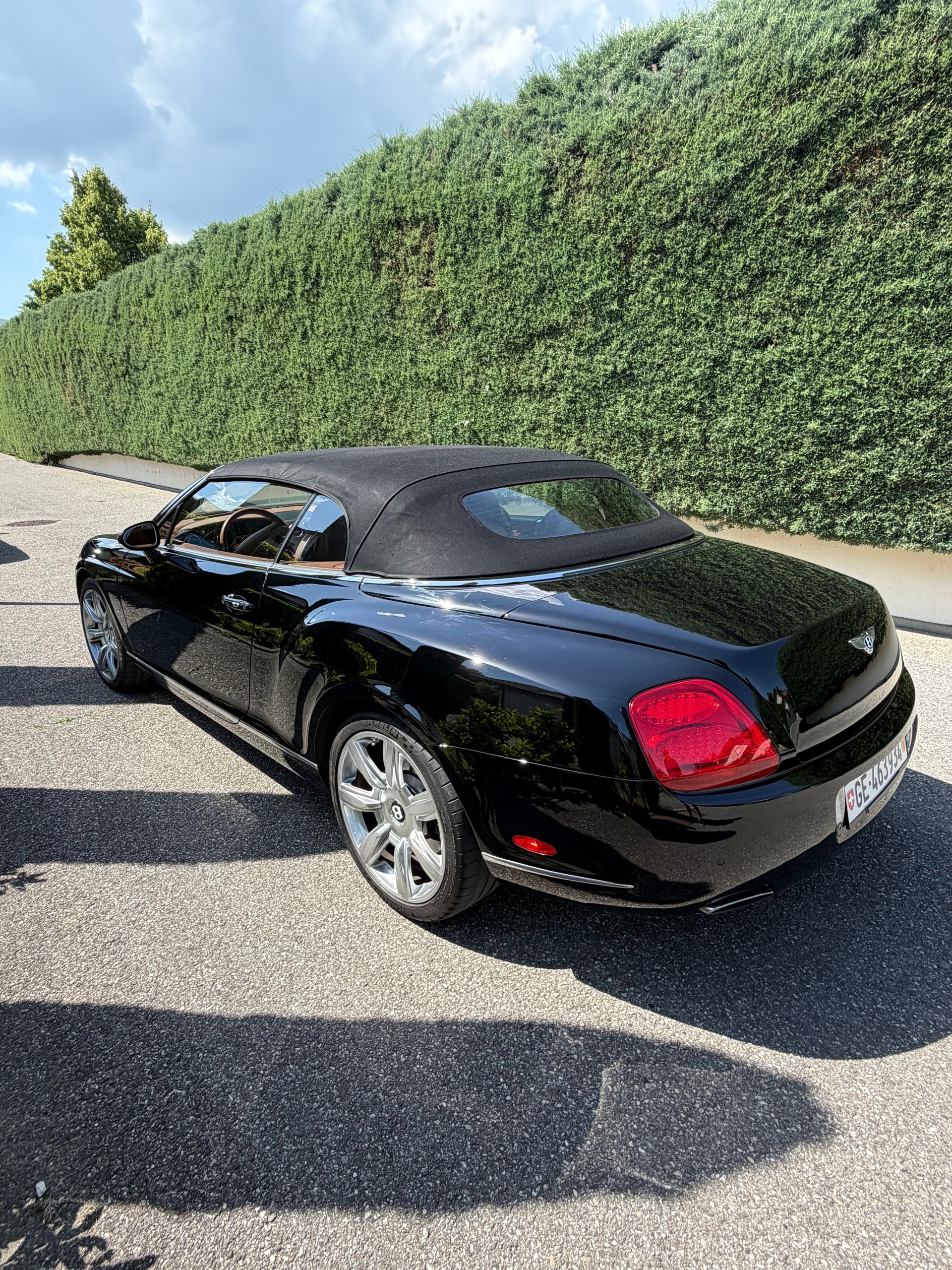 BENTLEY GTC W12 6.0-image-4