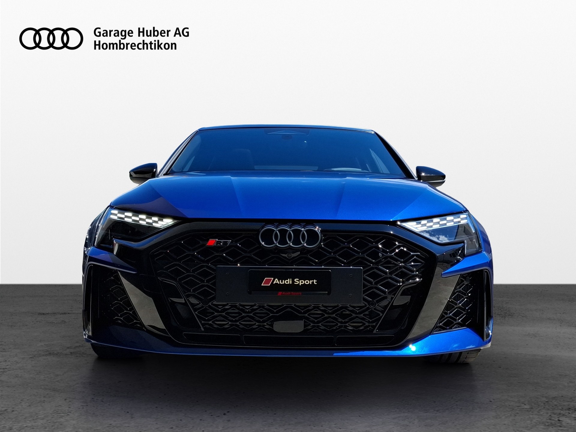 AUDI RS3 Sportback 2.5 TSI quattro S-tronic-image-2