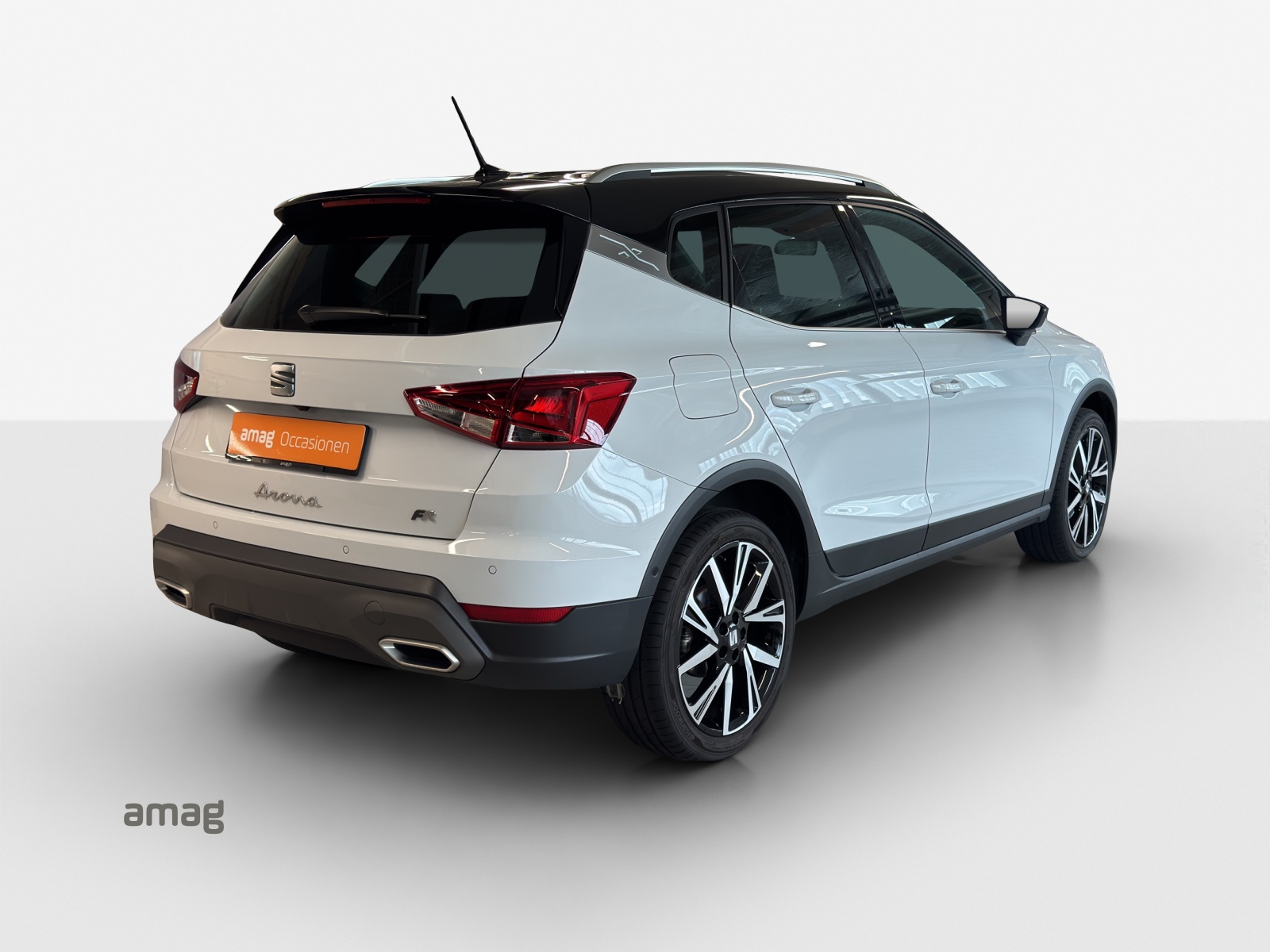 SEAT Arona 1.5 Eco TSI FR DSG-image-4