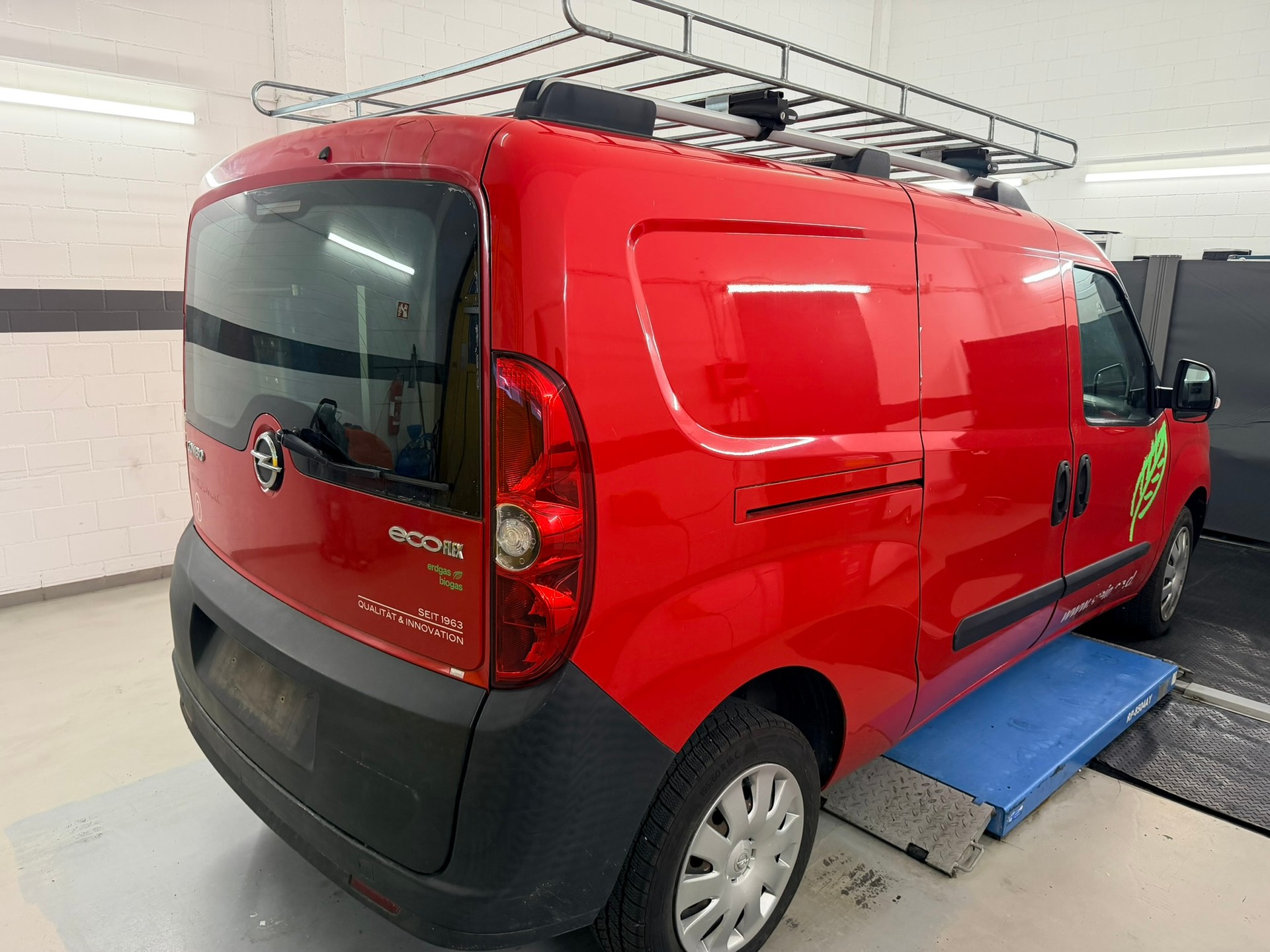 OPEL Combo 1.4 CNG Turbo ecoFLEX 2.4 L2H1-image-3