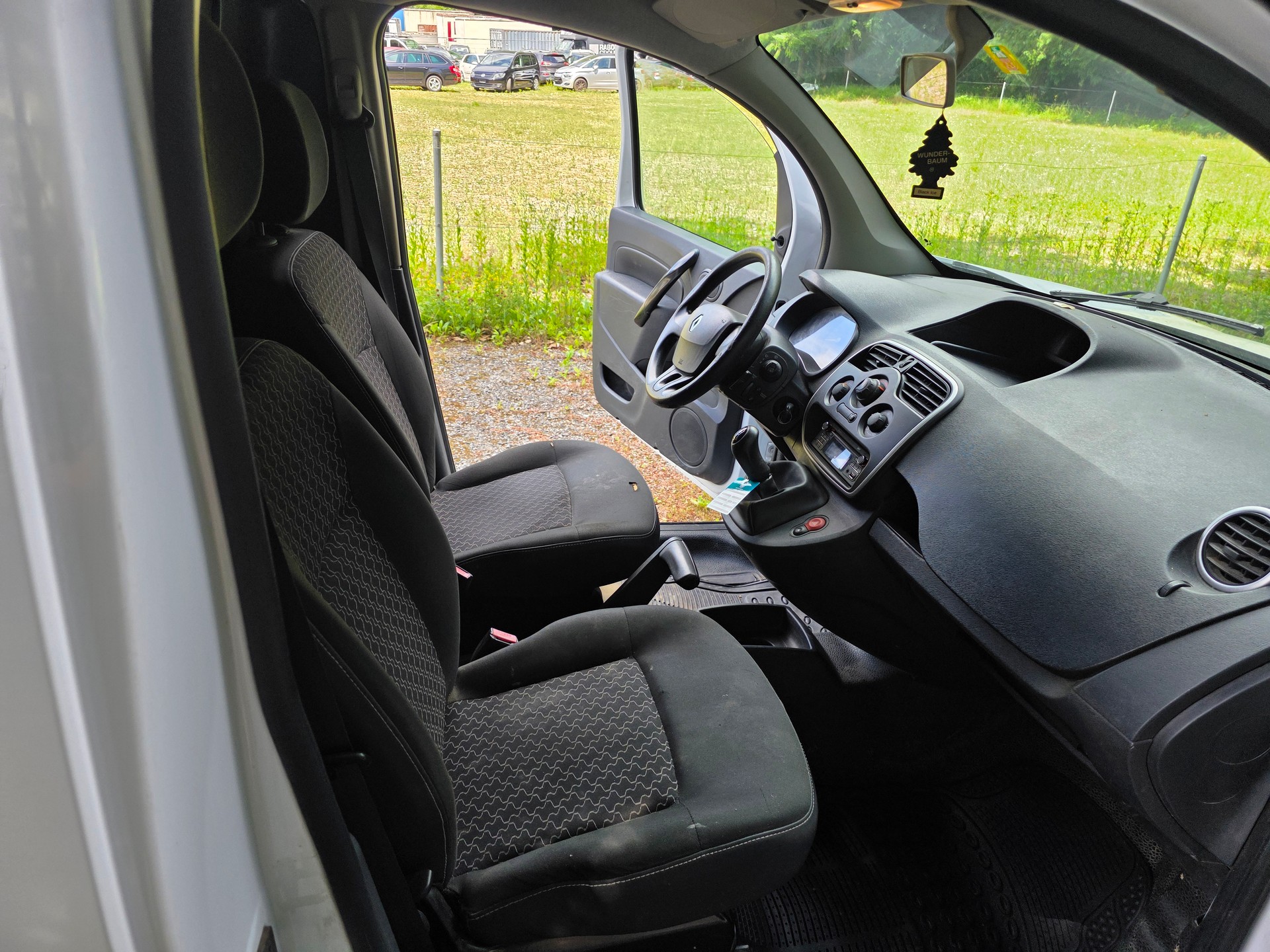 RENAULT Kangoo Compact 1.5 dCi 75 Access-image-11