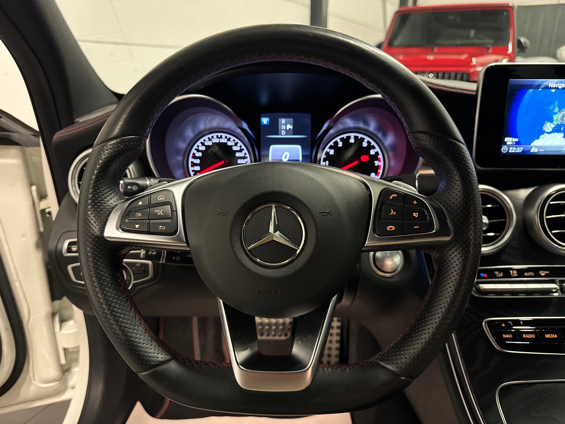MERCEDES-BENZ C 450 AMG 4Matic 7G-Tronic-image-24