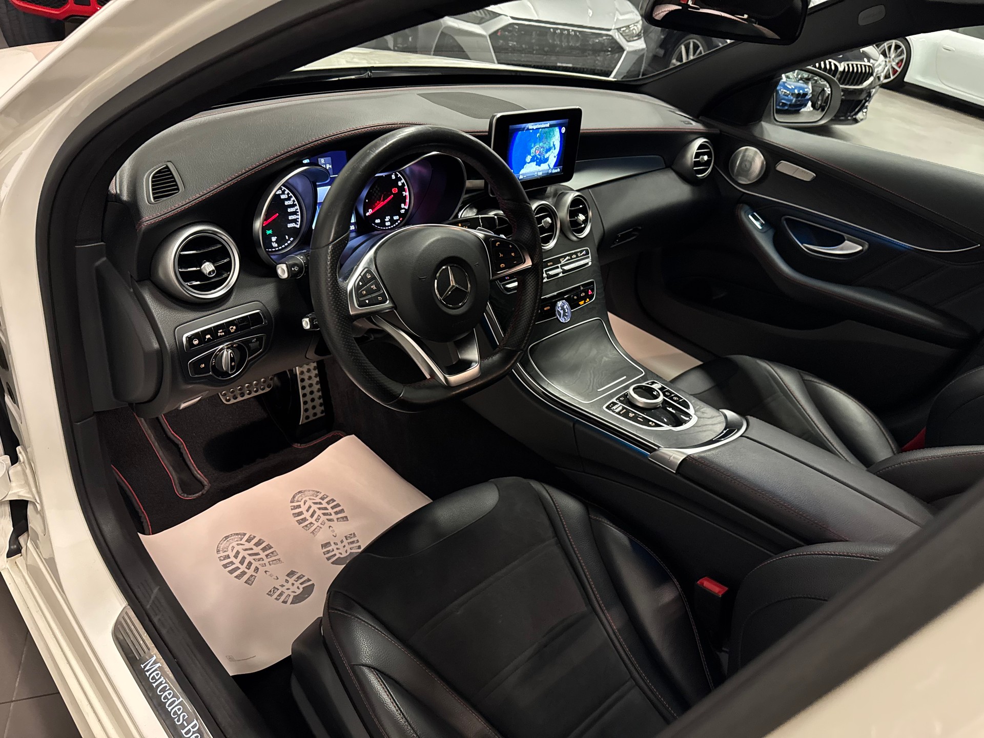 MERCEDES-BENZ C 450 AMG 4Matic 7G-Tronic-image-16