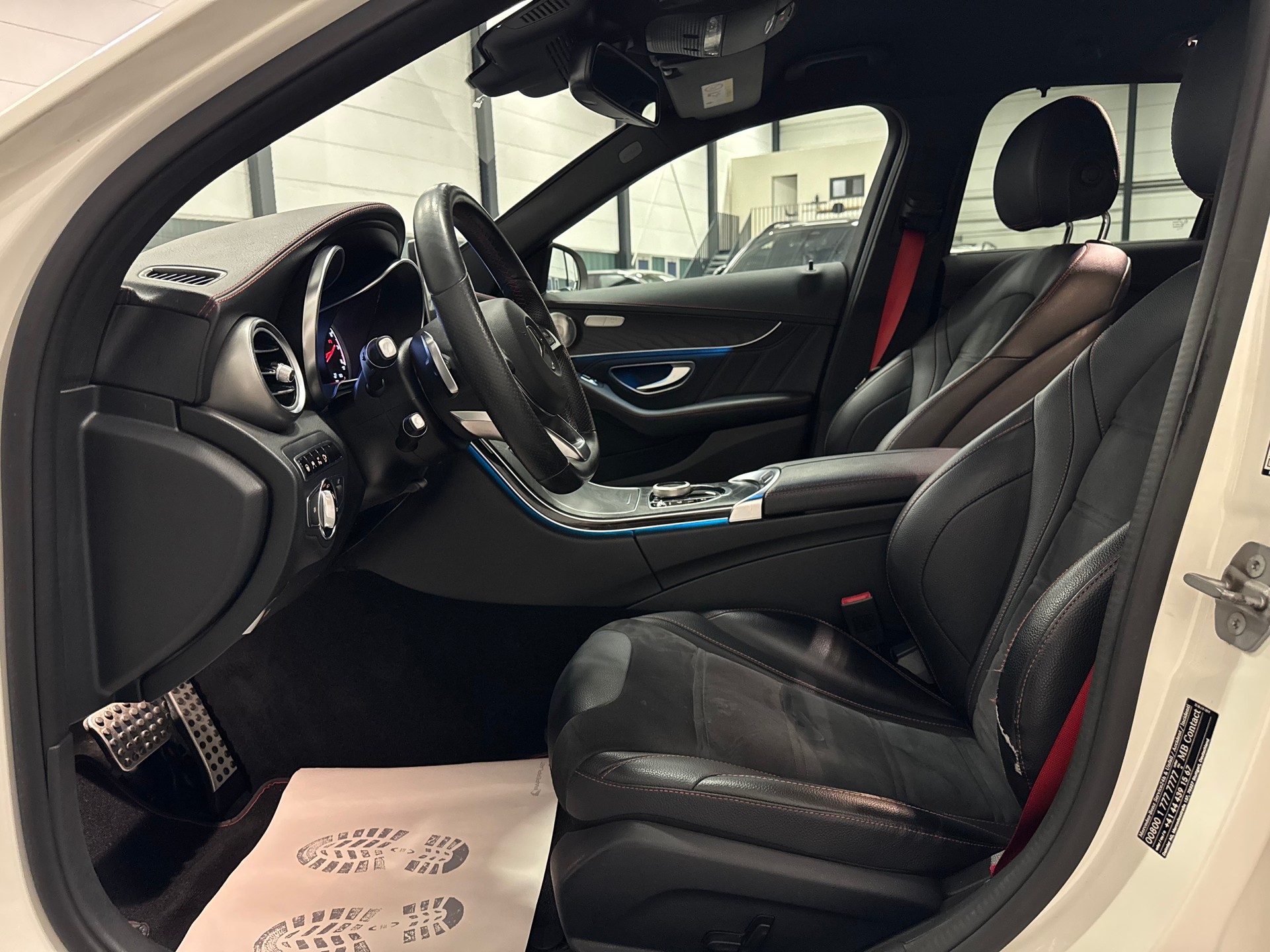 MERCEDES-BENZ C 450 AMG 4Matic 7G-Tronic-image-17