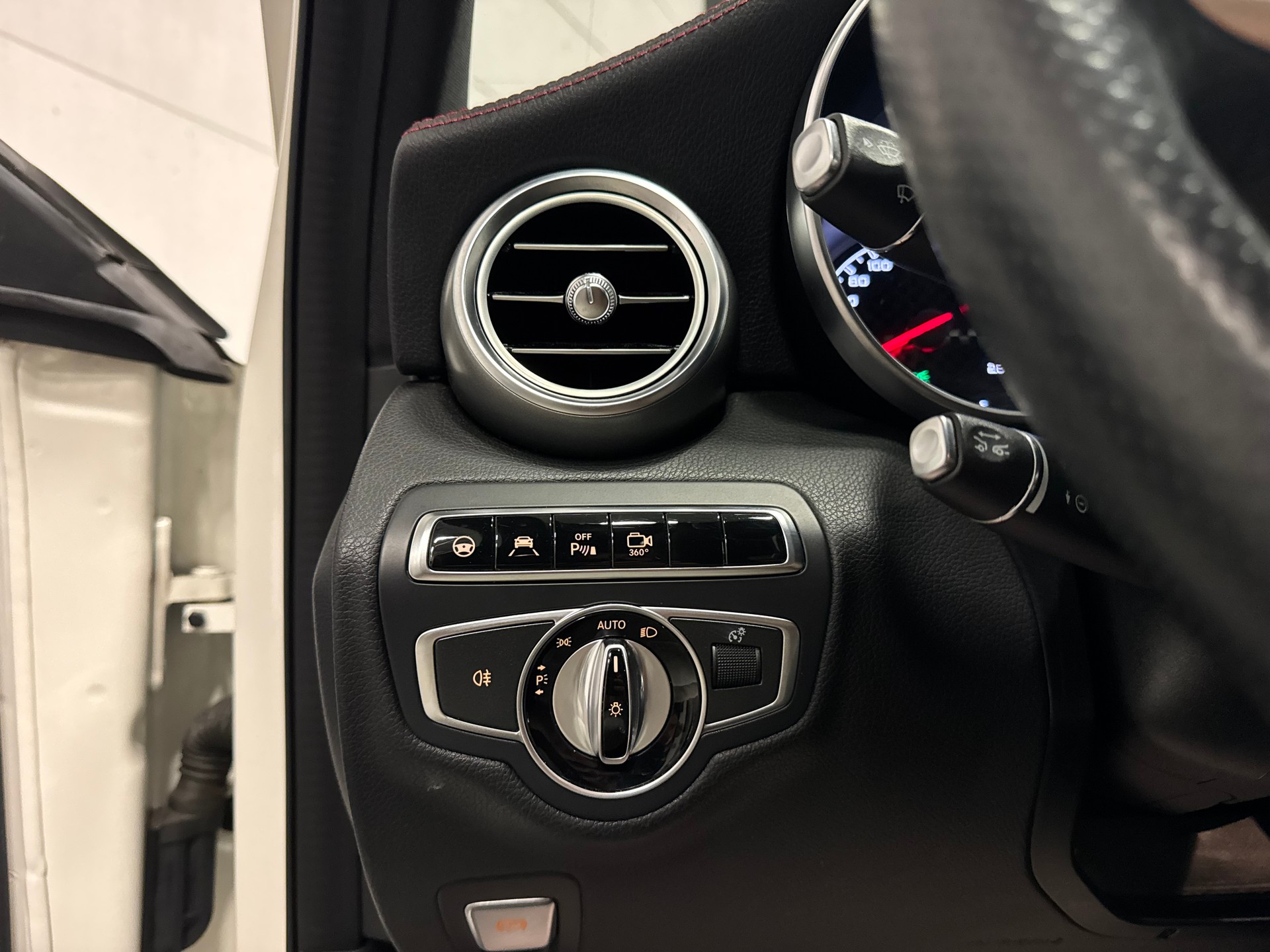 MERCEDES-BENZ C 450 AMG 4Matic 7G-Tronic-image-27