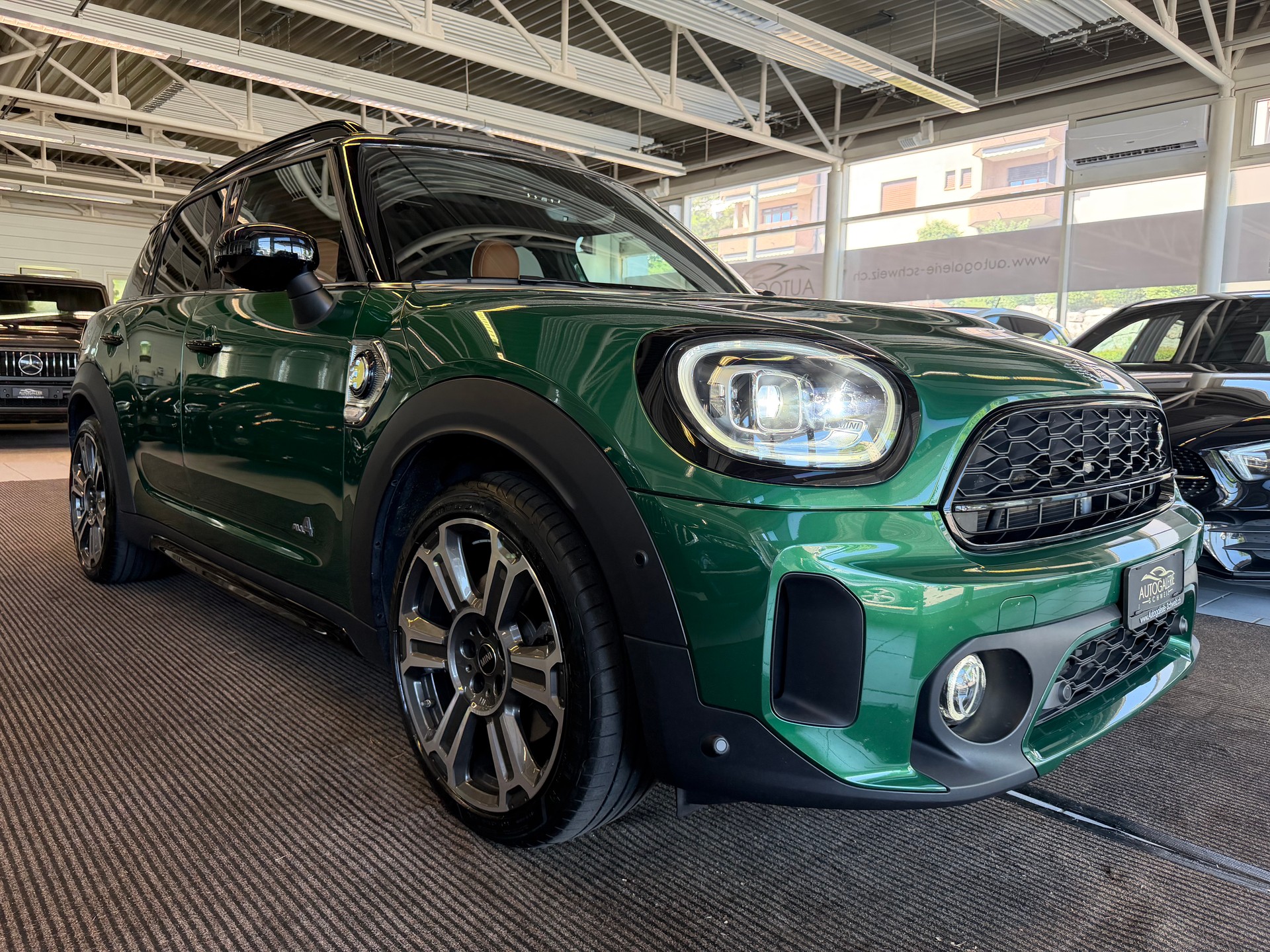 MINI Countryman Cooper SE ALL4 PHEV | CH | Free Service | Leder Chester Braun | Assistenz Paket | Head Up |-image-40