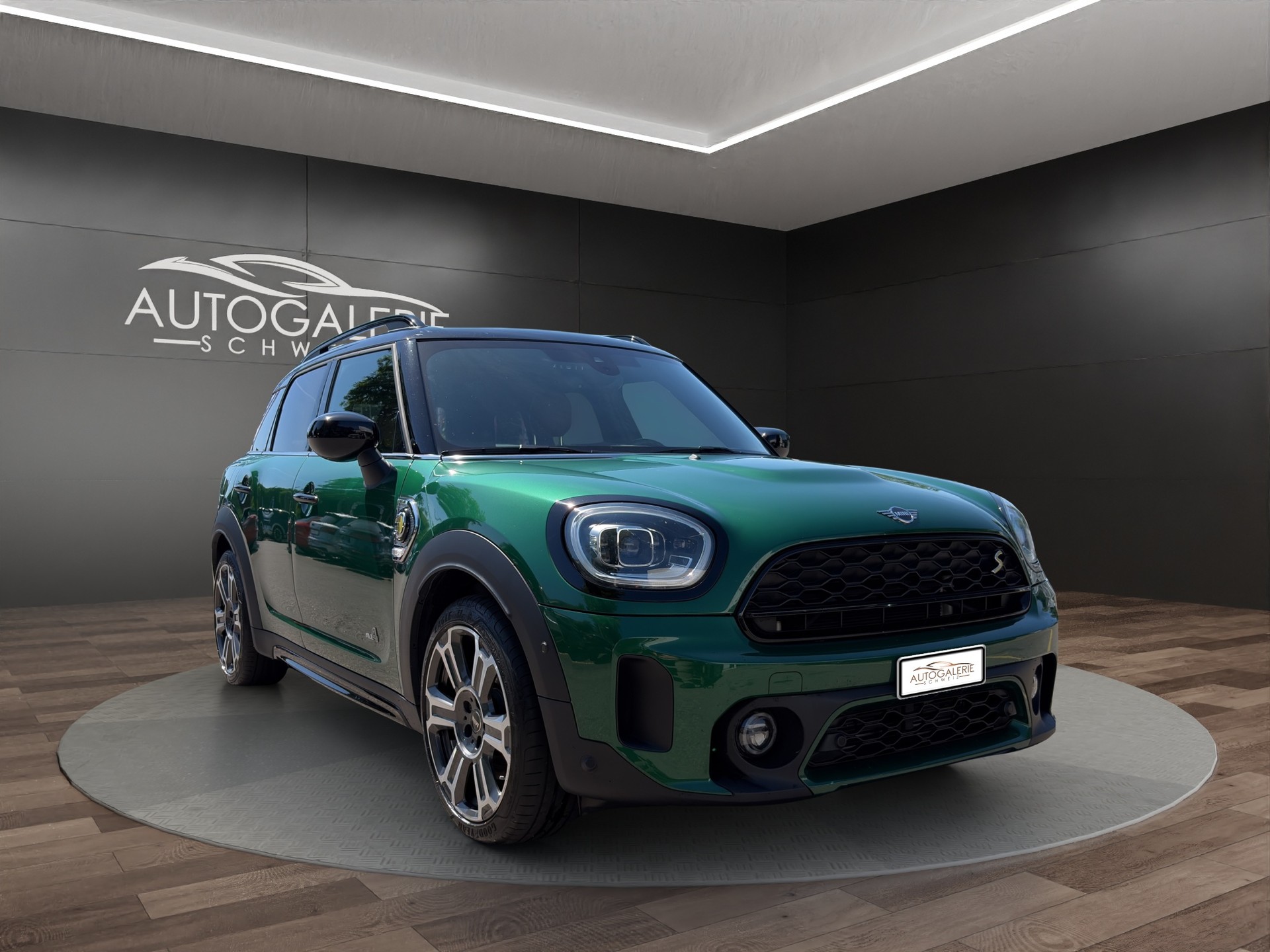 MINI Countryman Cooper SE ALL4 PHEV | CH | Free Service | Leder Chester Braun | Assistenz Paket | Head Up |-image-6