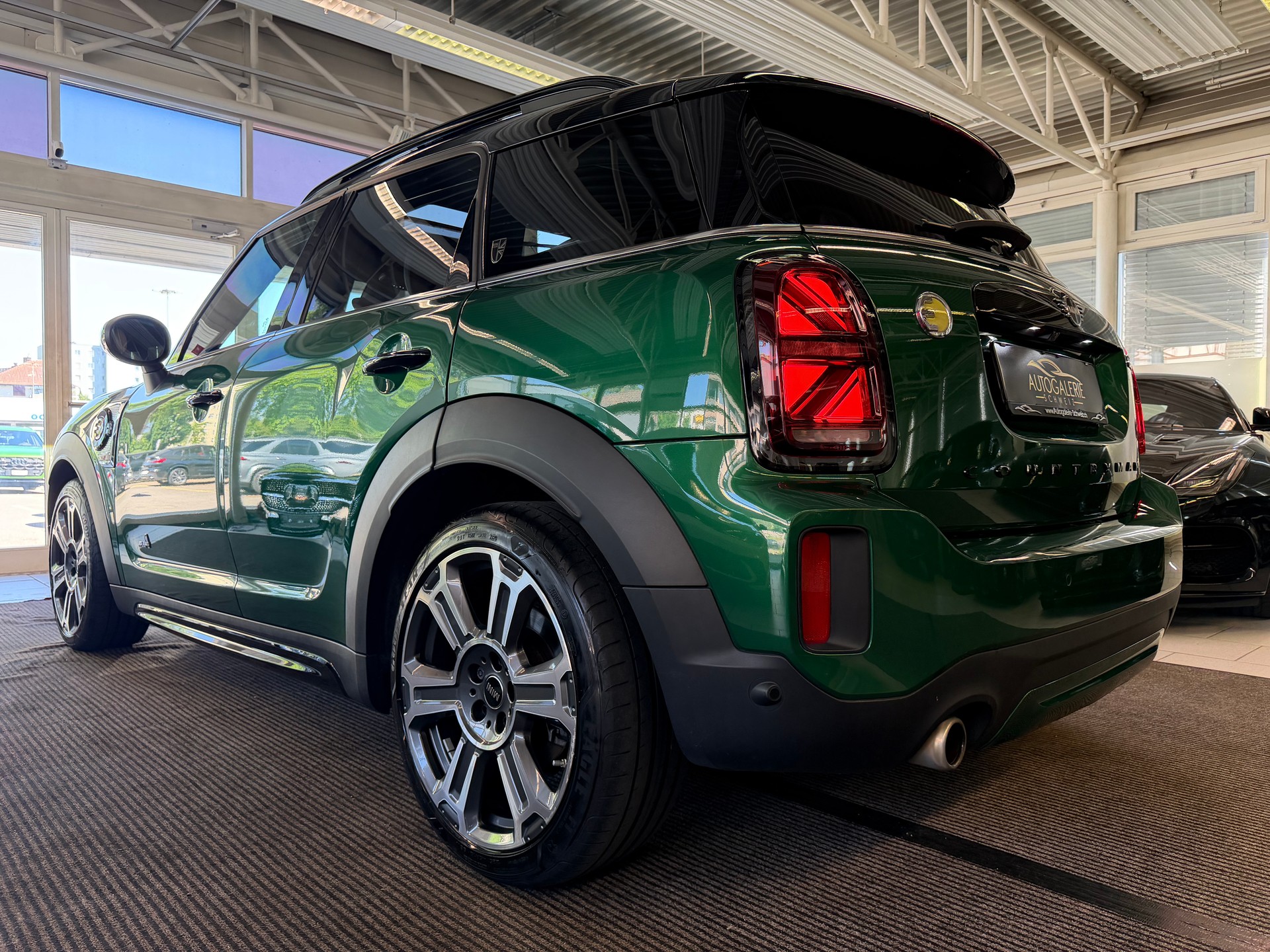 MINI Countryman Cooper SE ALL4 PHEV | CH | Free Service | Leder Chester Braun | Assistenz Paket | Head Up |-image-25