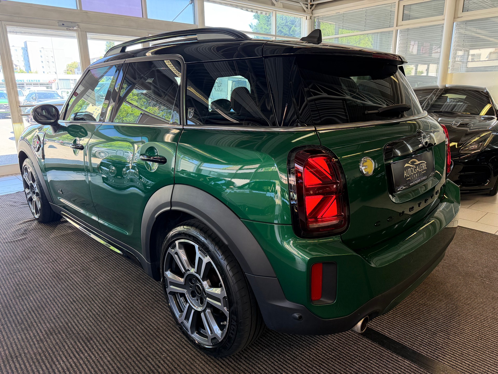 MINI Countryman Cooper SE ALL4 PHEV | CH | Free Service | Leder Chester Braun | Assistenz Paket | Head Up |-image-26