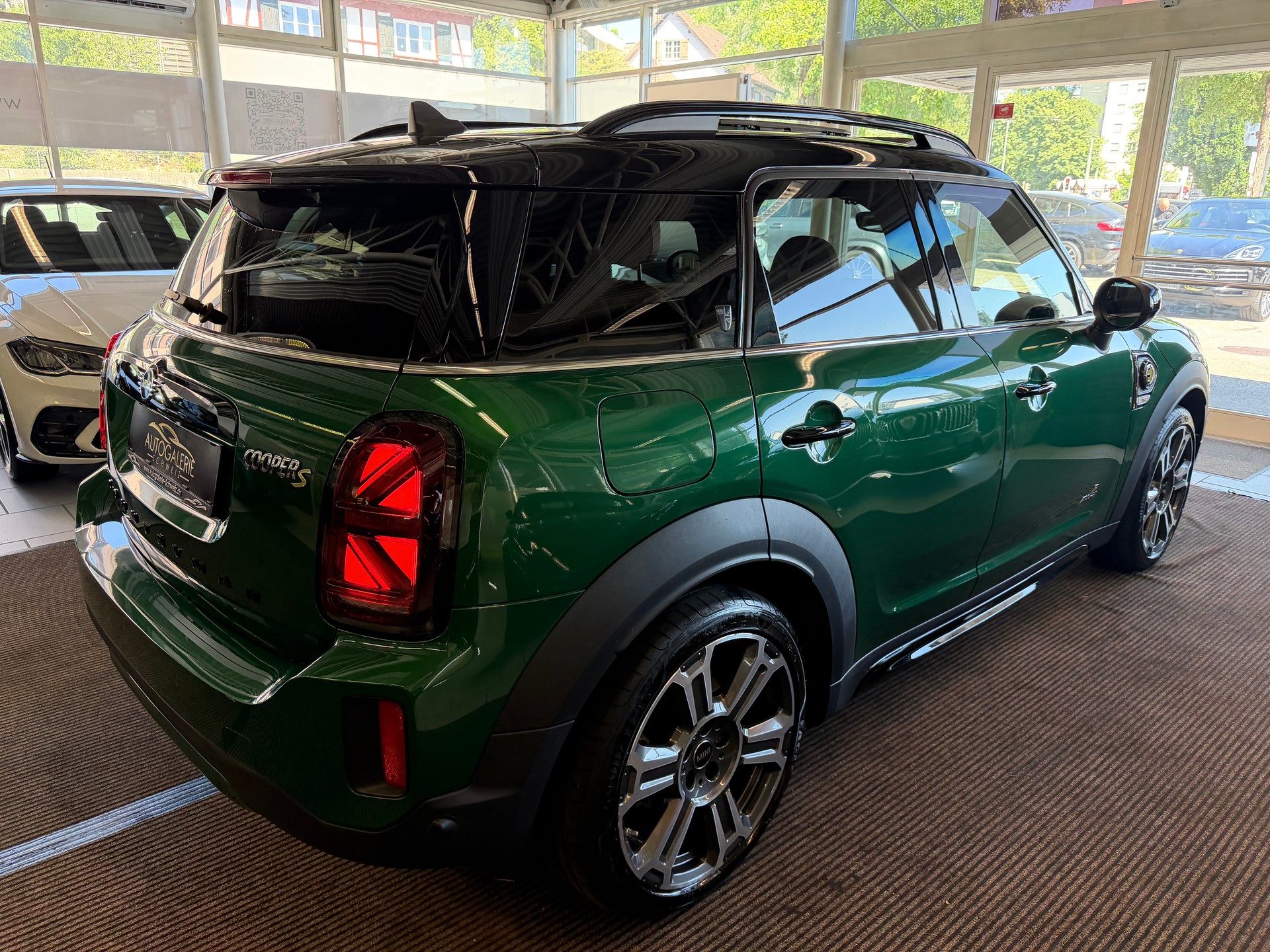 MINI Countryman Cooper SE ALL4 PHEV | CH | Free Service | Leder Chester Braun | Assistenz Paket | Head Up |-image-29