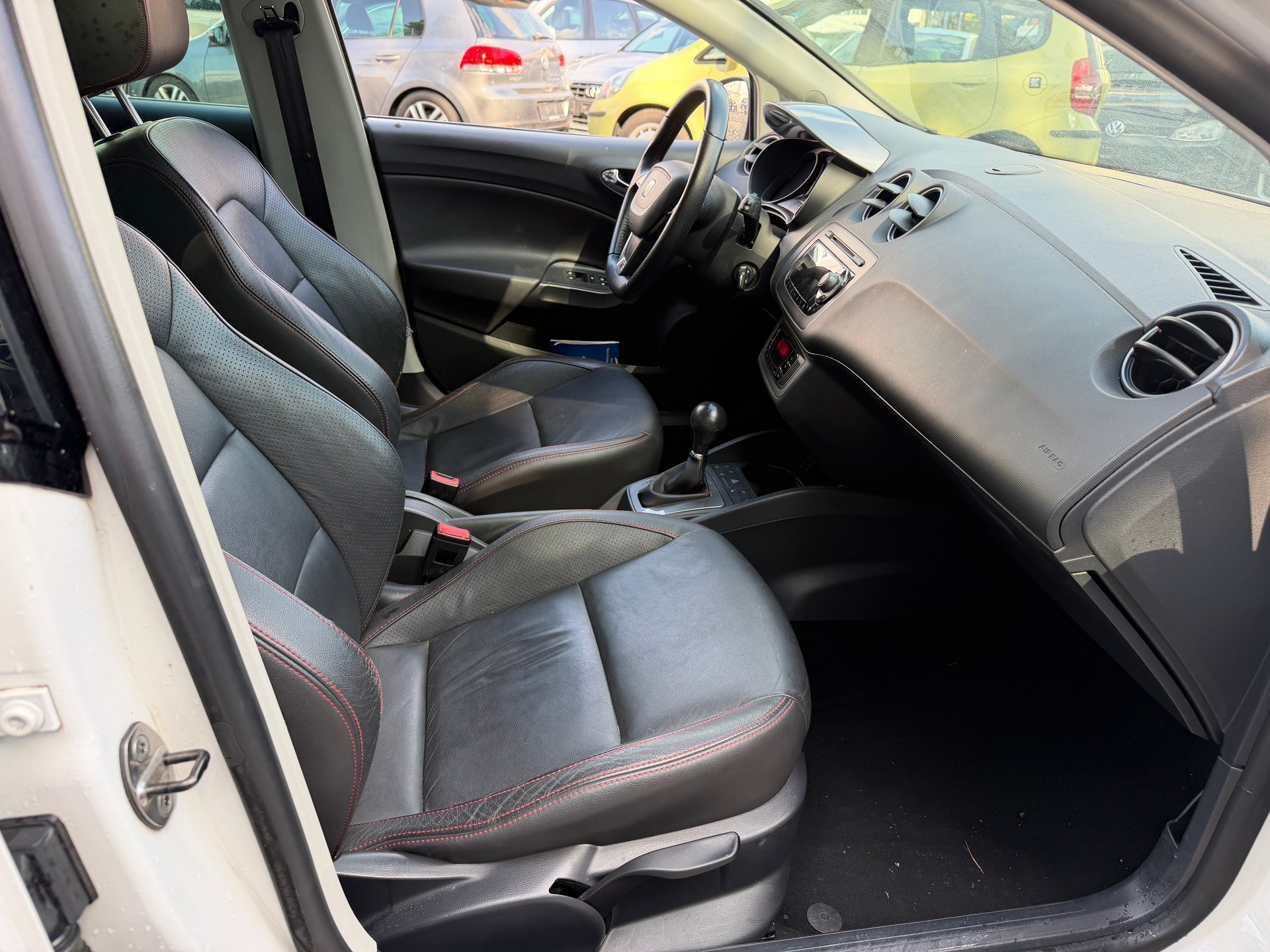 SEAT Ibiza ST 1.4 TSI FR DSG-image-9