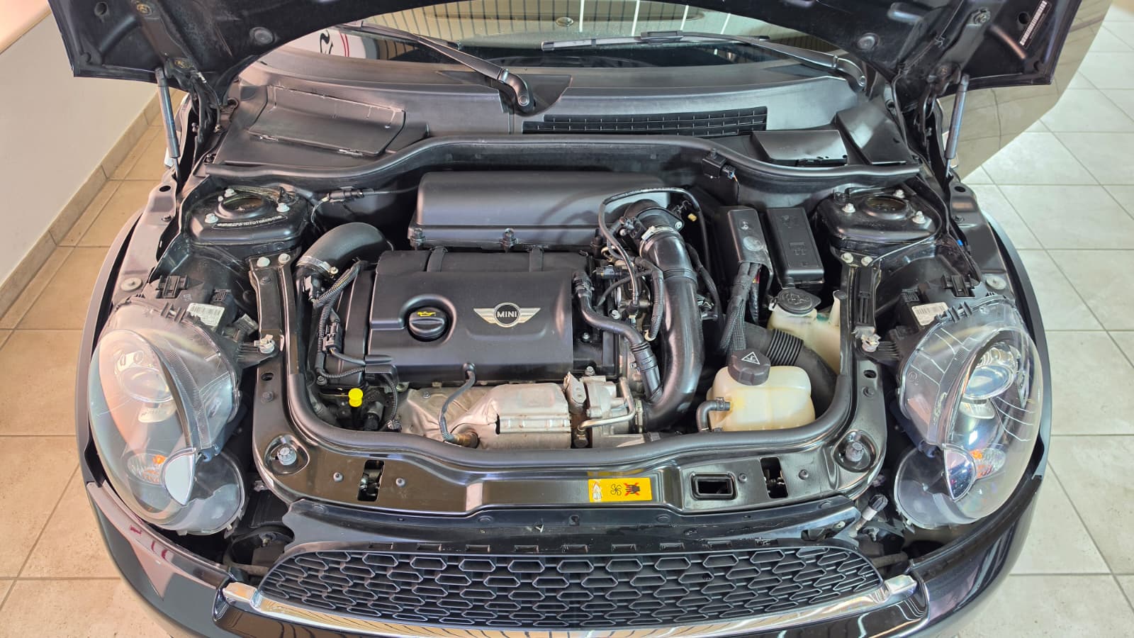 MINI Cooper S Cabriolet FAHRZEUG IN EINEM TOP ZUSTAND, KLEINER STADTFLITZER, FRISCH AB MFK, 8-FACH BEREIFT-image-13