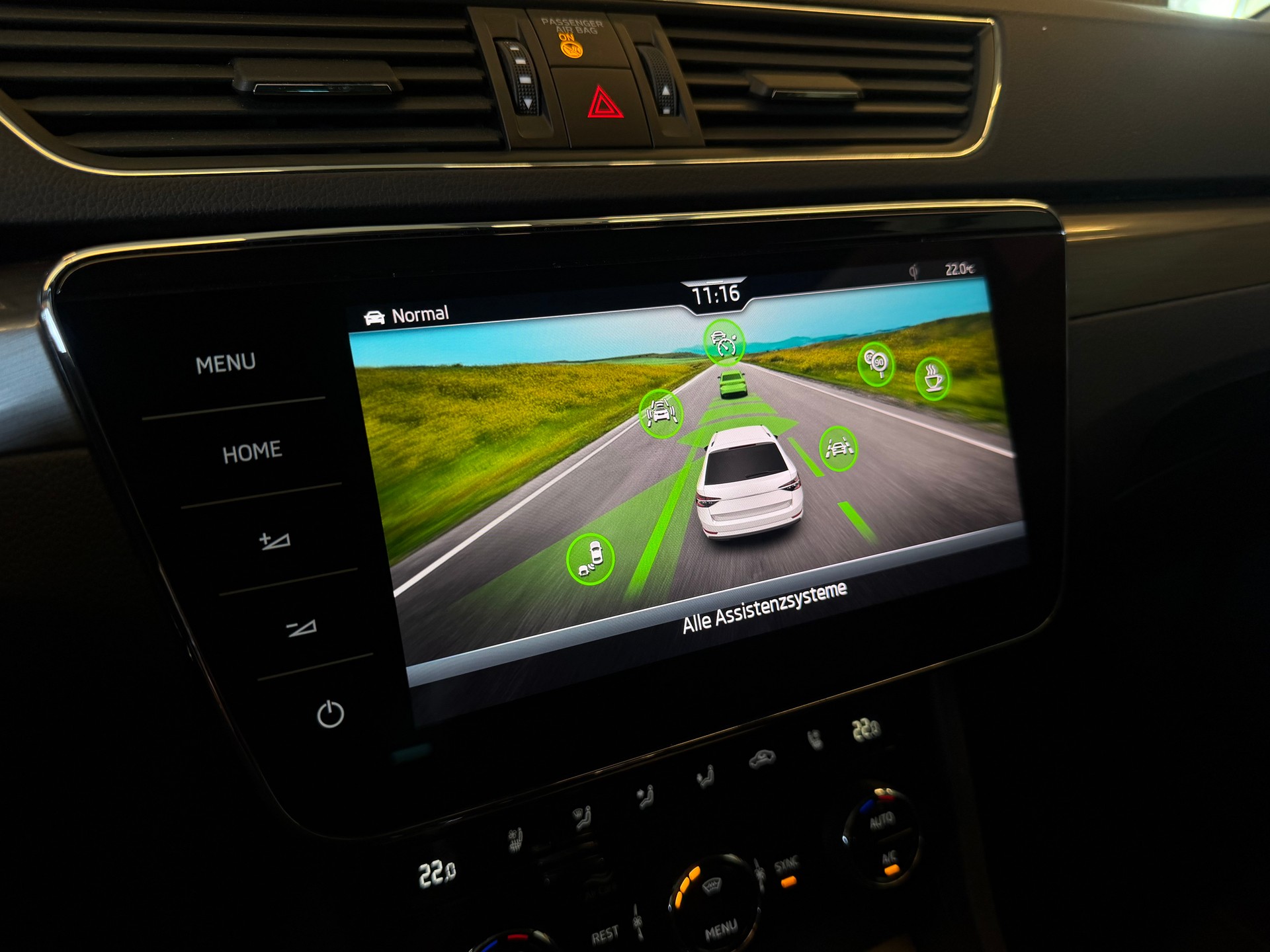 SKODA Superb Combi 2.0 TDI 200 Style 4x4 DSG-image-21