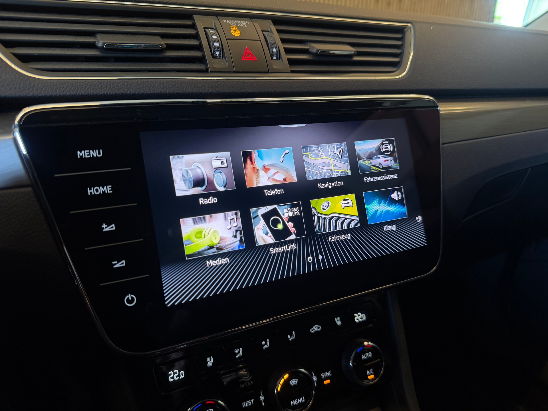 SKODA Superb Combi 2.0 TDI 200 Style 4x4 DSG-image-22