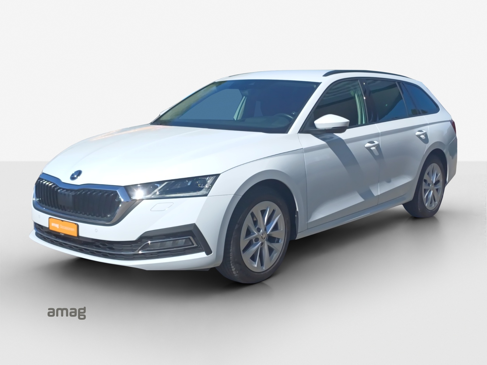 SKODA Octavia Combi 2.0 TSI Style DSG 4x4-image-0