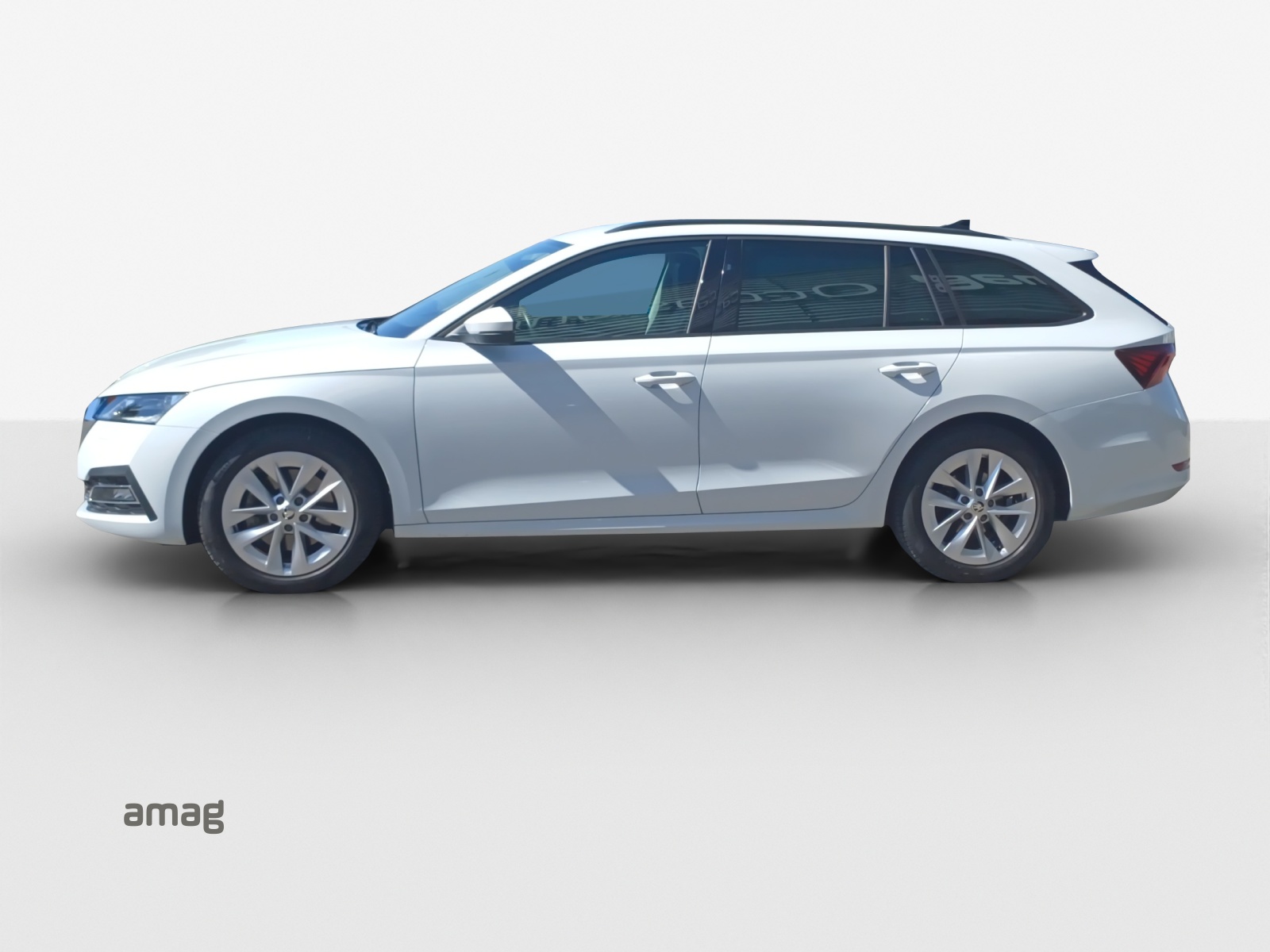 SKODA Octavia Combi 2.0 TSI Style DSG 4x4-image-1