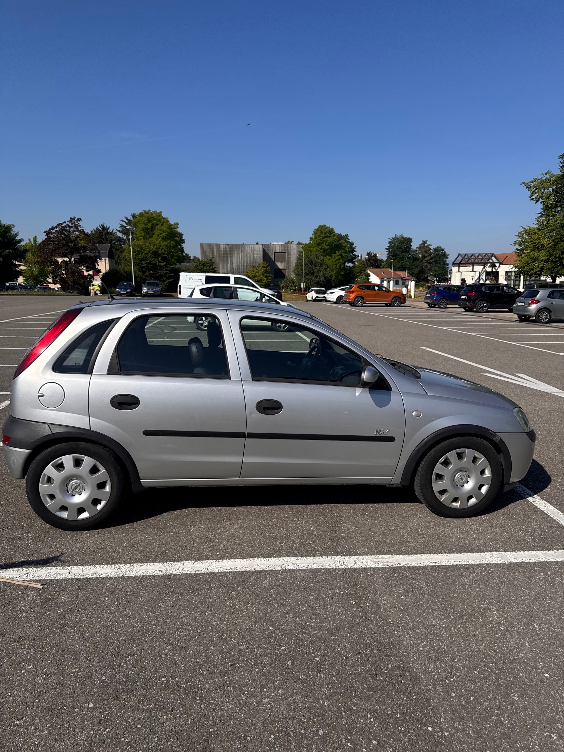 OPEL Corsa 1.4 16V Njoy-image-6