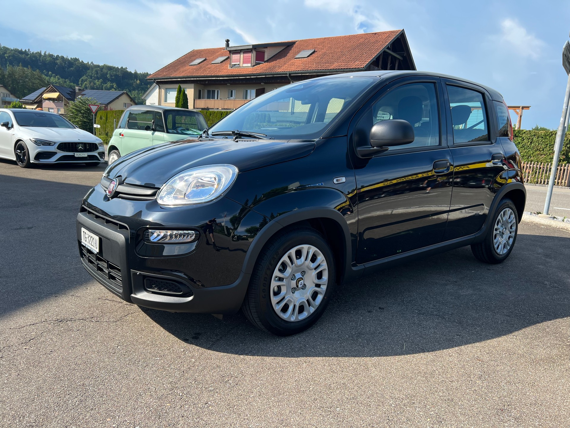 FIAT Panda 1.0 MHEV Cross-image-0