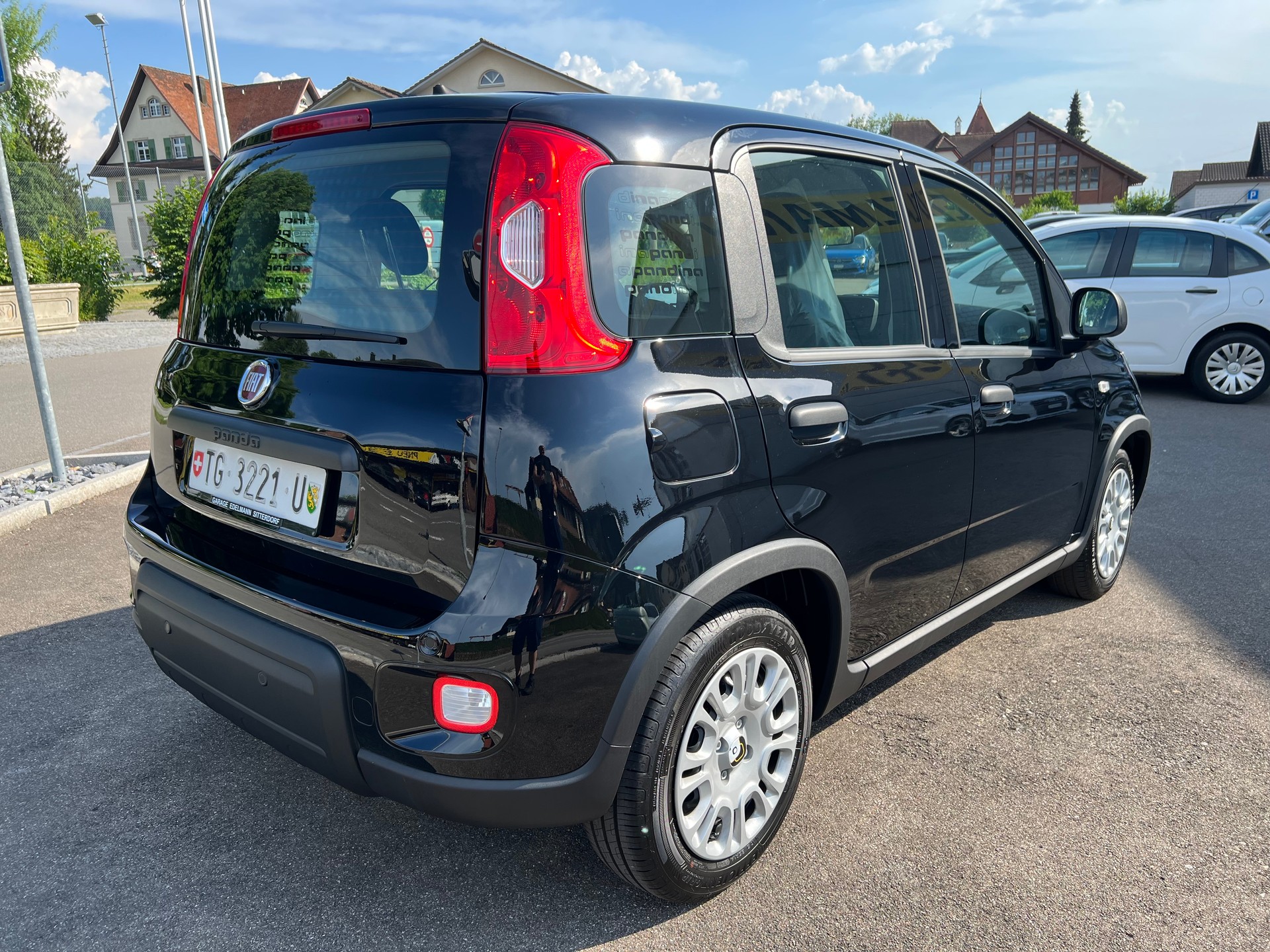 FIAT Panda 1.0 MHEV Cross-image-5