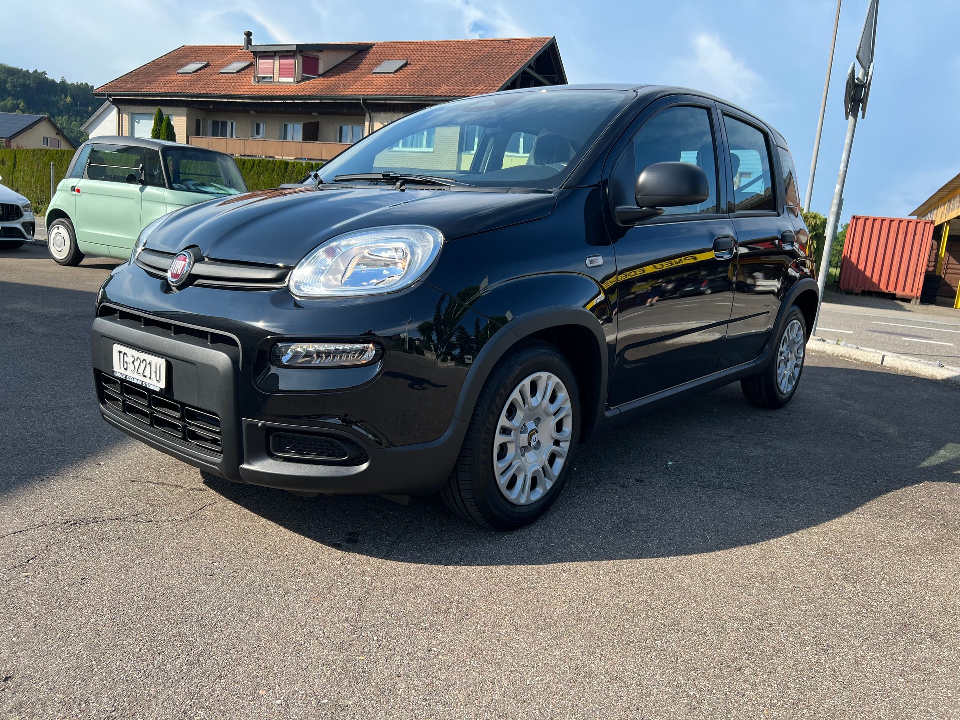 FIAT Panda 1.0 MHEV Cross-image-1