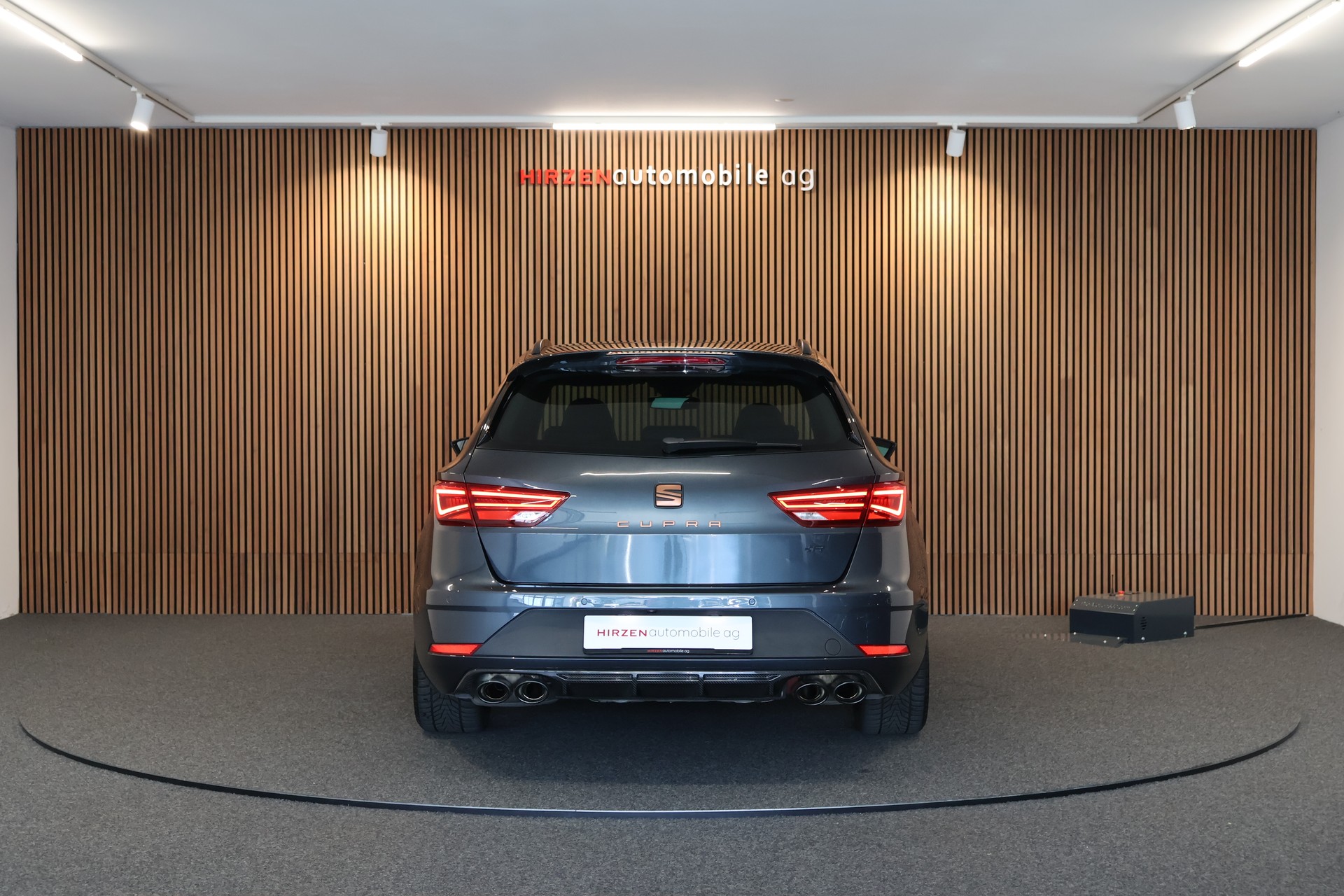 SEAT Leon ST 2.0 TSI Cupra R 370 4 Drive DSG Tuning-image-3