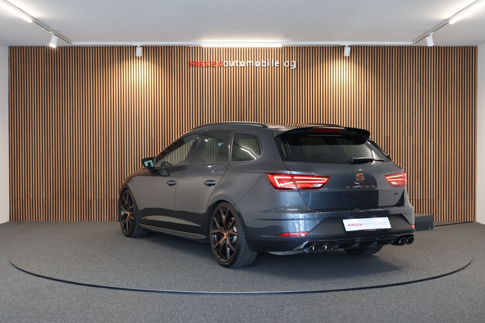 SEAT Leon ST 2.0 TSI Cupra R 370 4 Drive DSG Tuning-image-2