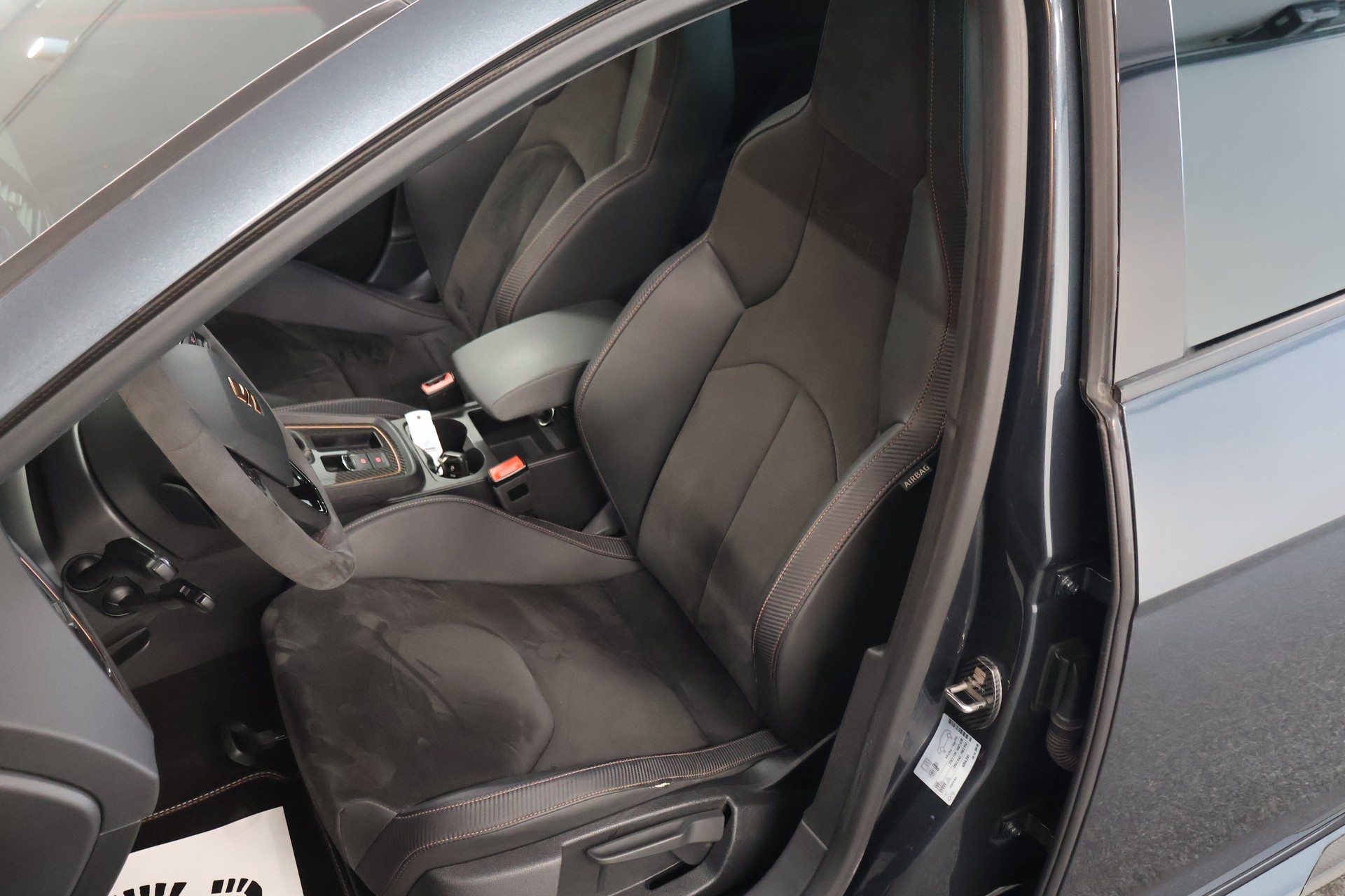 SEAT Leon ST 2.0 TSI Cupra R 370 4 Drive DSG Tuning-image-10