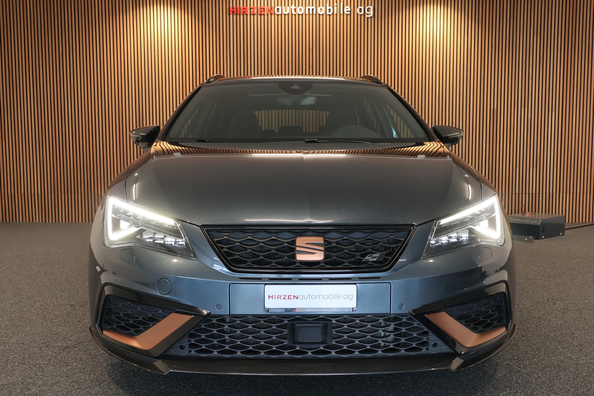 SEAT Leon ST 2.0 TSI Cupra R 370 4 Drive DSG Tuning-image-31