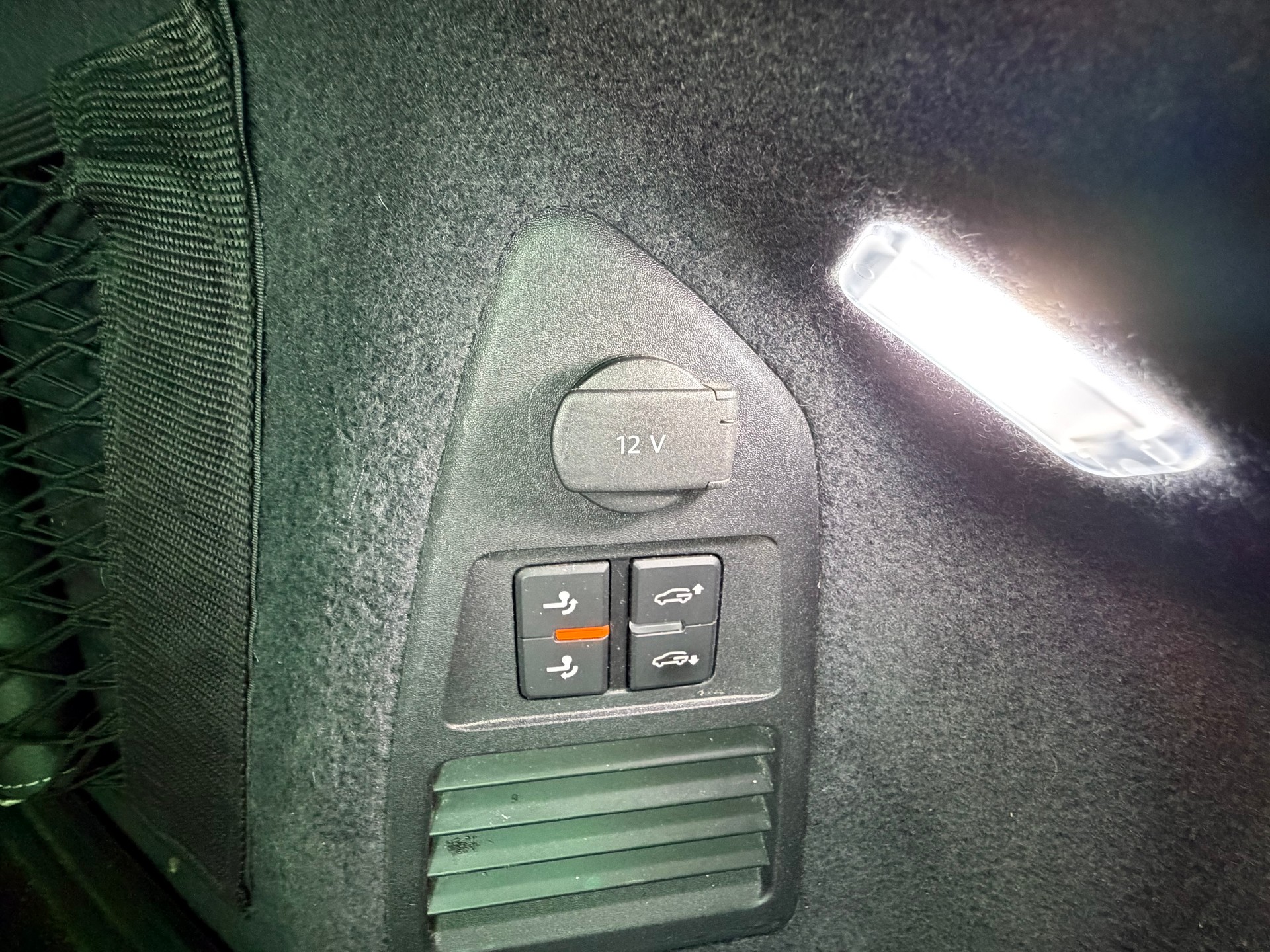 VW 3.0 V6 TDI 286 R LINE FULL OPTIONS-image-2